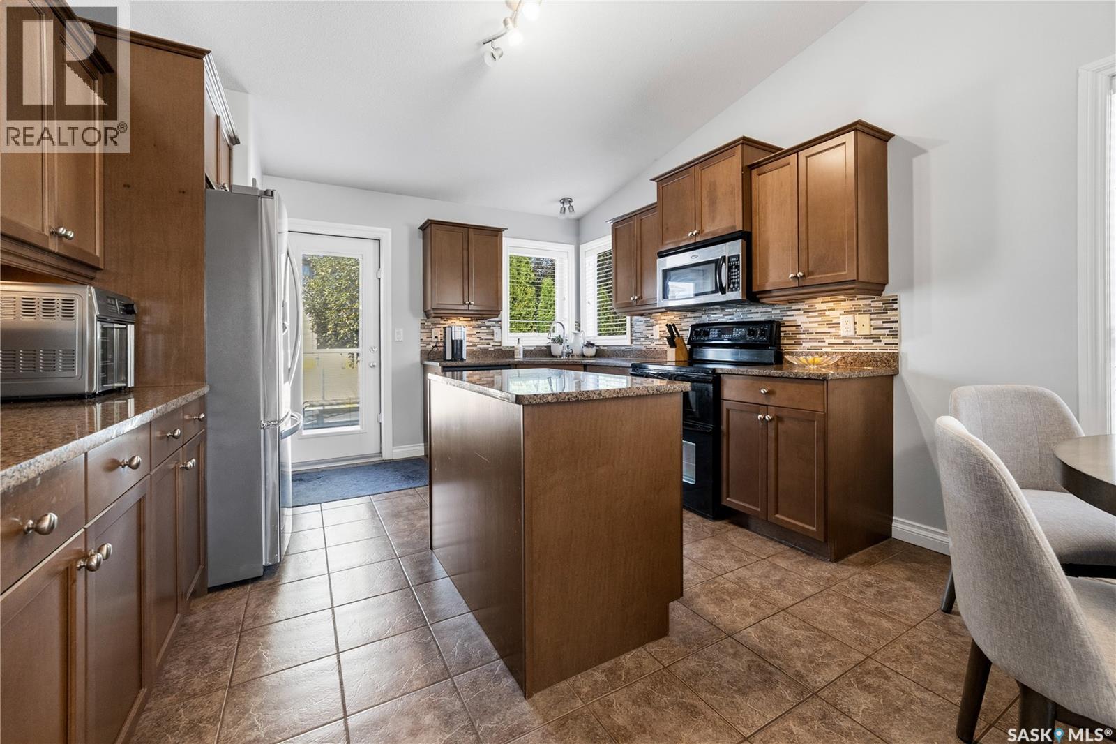 4445 Preston Crescent, Regina, Saskatchewan  S4X 0C8 - Photo 13 - SK047904
