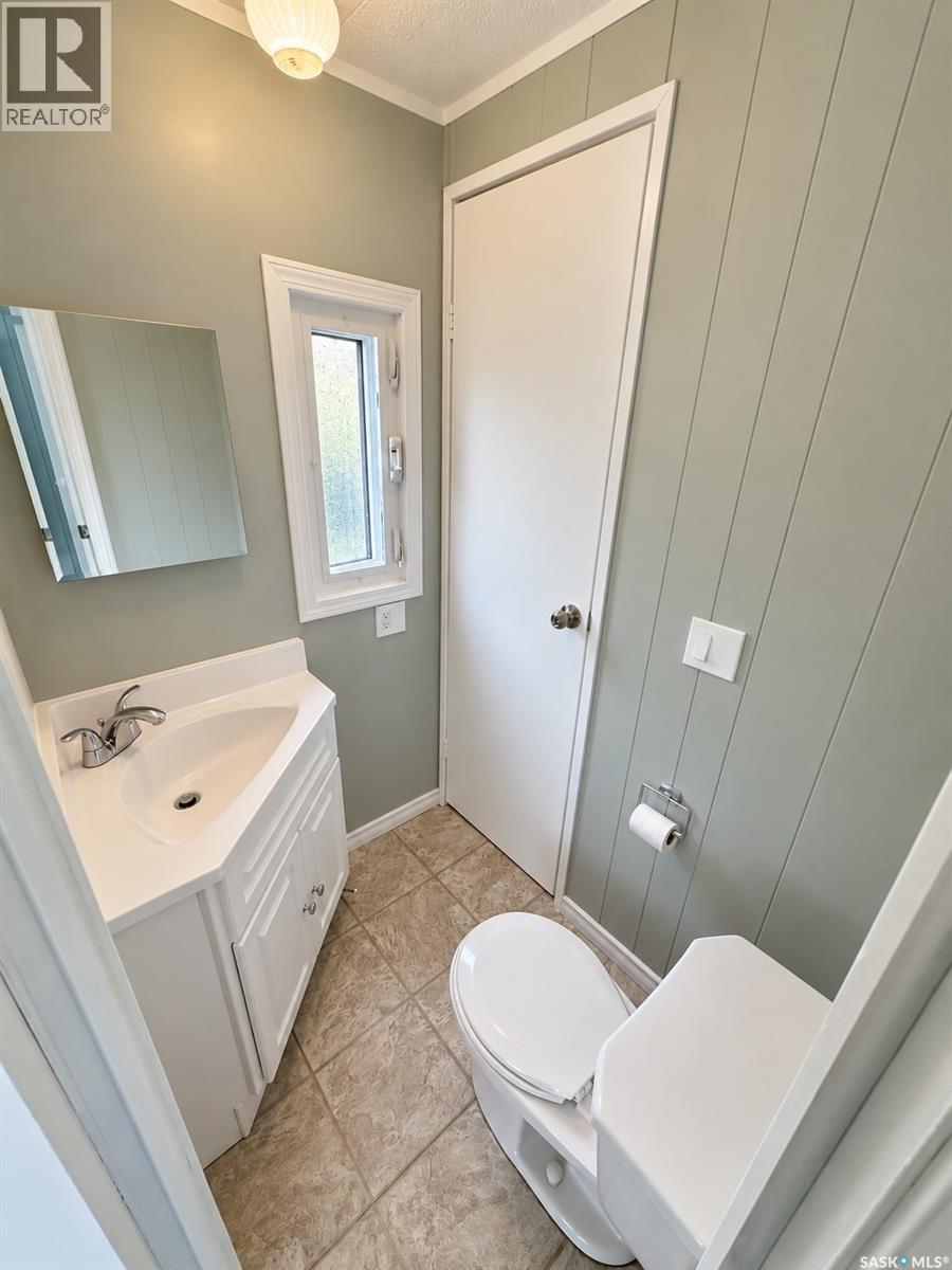 1746 Coteau Avenue, Weyburn, Saskatchewan  S4H 2R7 - Photo 12 - SK047860
