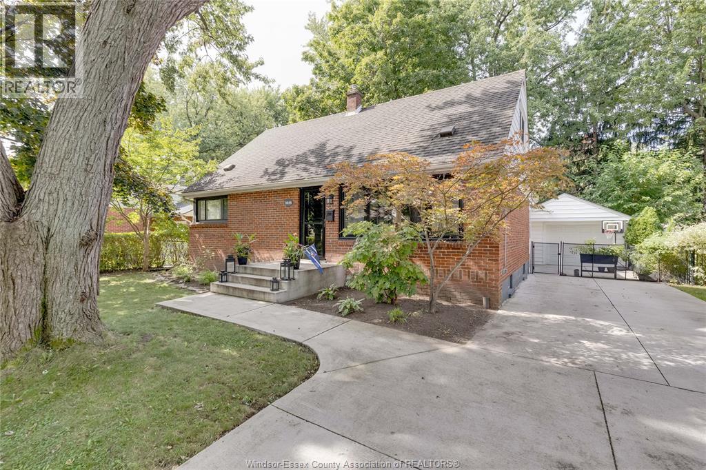 MLS# 26021957: 3035 RADISSON AVENUE, Windsor, Canada