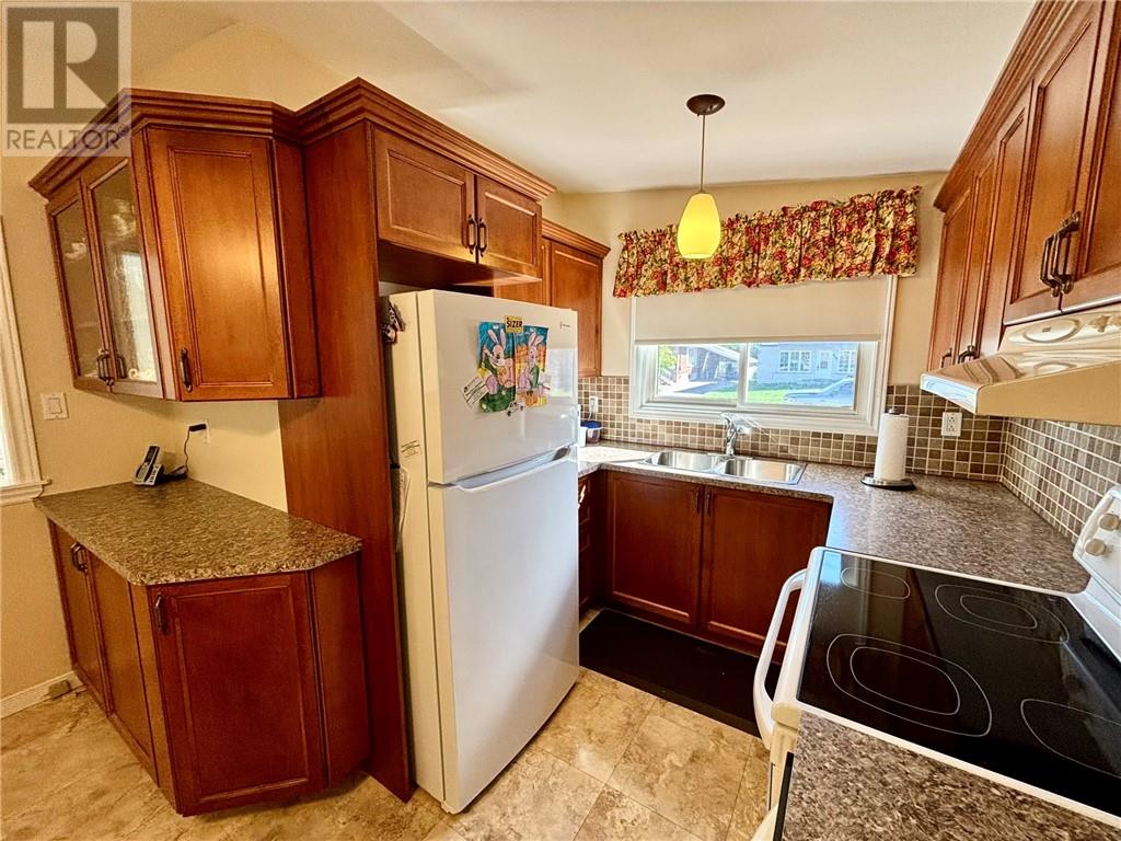 645 Churchill Avenue, Sudbury, Ontario  P3A 3Z7 - Photo 5 - 2130236