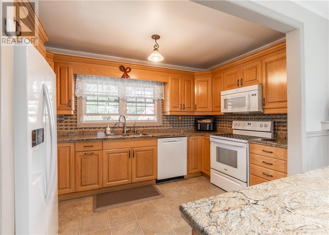 69 Pine Street, Onaping, Ontario  P0M 1R0 - Photo 6 - 2130146