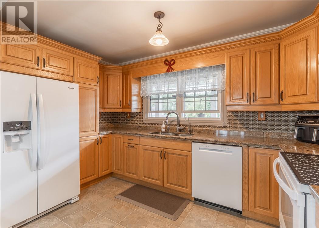 69 Pine Street, Onaping, Ontario  P0M 1R0 - Photo 8 - 2130146
