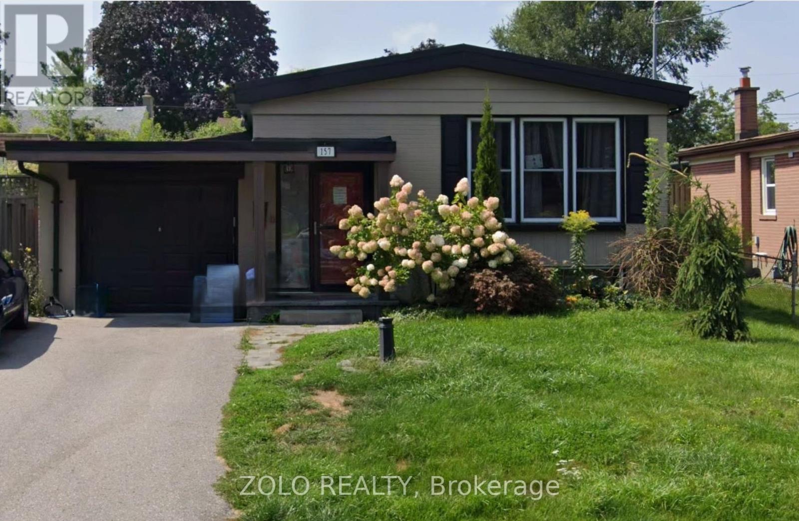 157 HILLCREST DRIVE, Whitby, Ontario