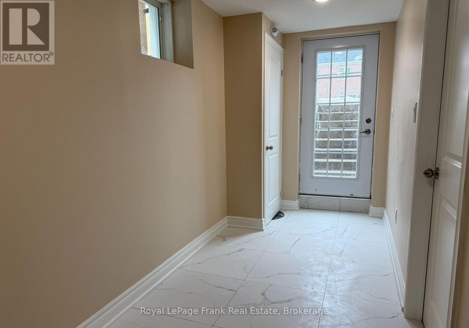 1159 Dragonfly Ave Avenue, Pickering, Ontario  L1X 0G1 - Photo 3 - E13759090