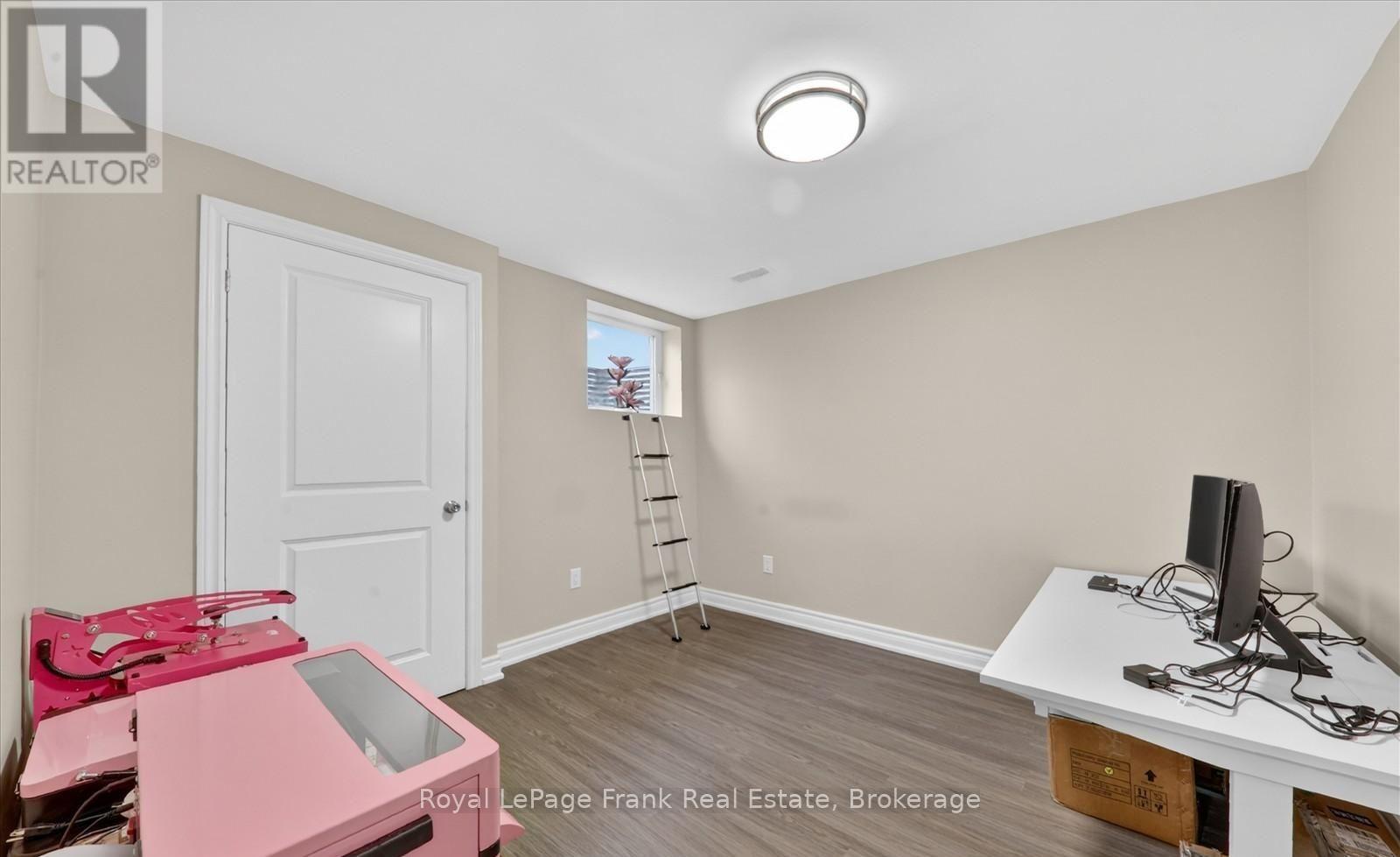 1159 Dragonfly Ave Avenue, Pickering, Ontario  L1X 0G1 - Photo 9 - E13759090