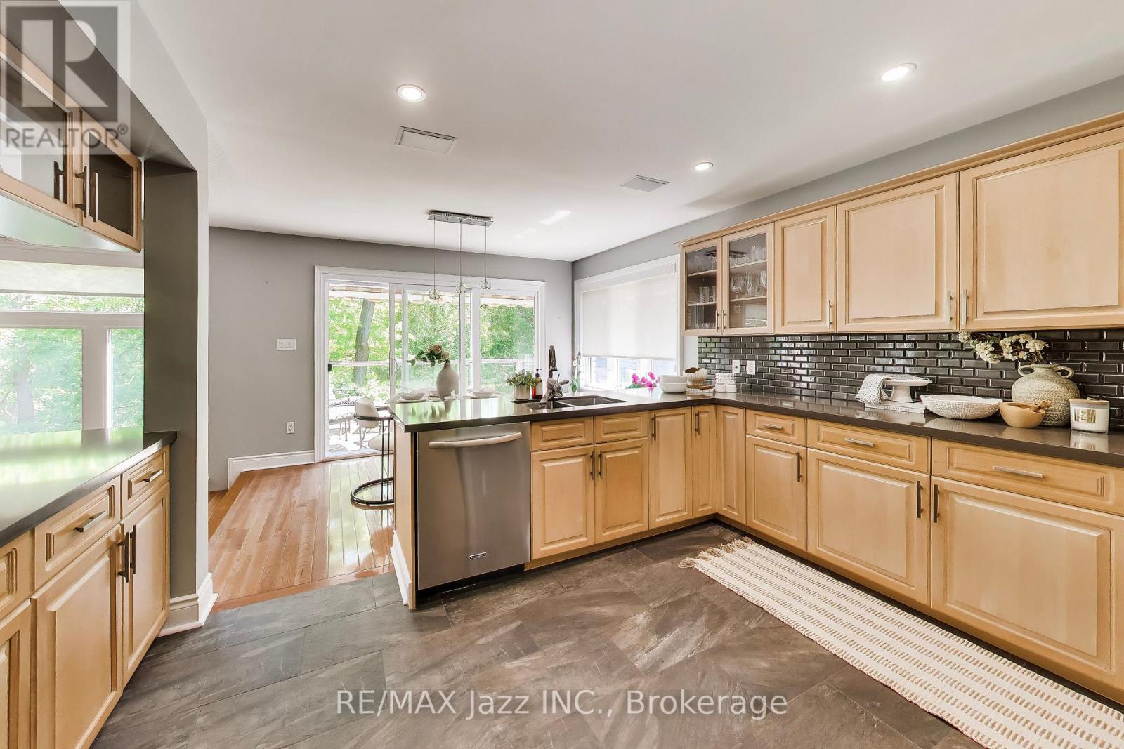 45 Windsor Valley Place, Clarington, Ontario  L1E 1J4 - Photo 13 - E13759094