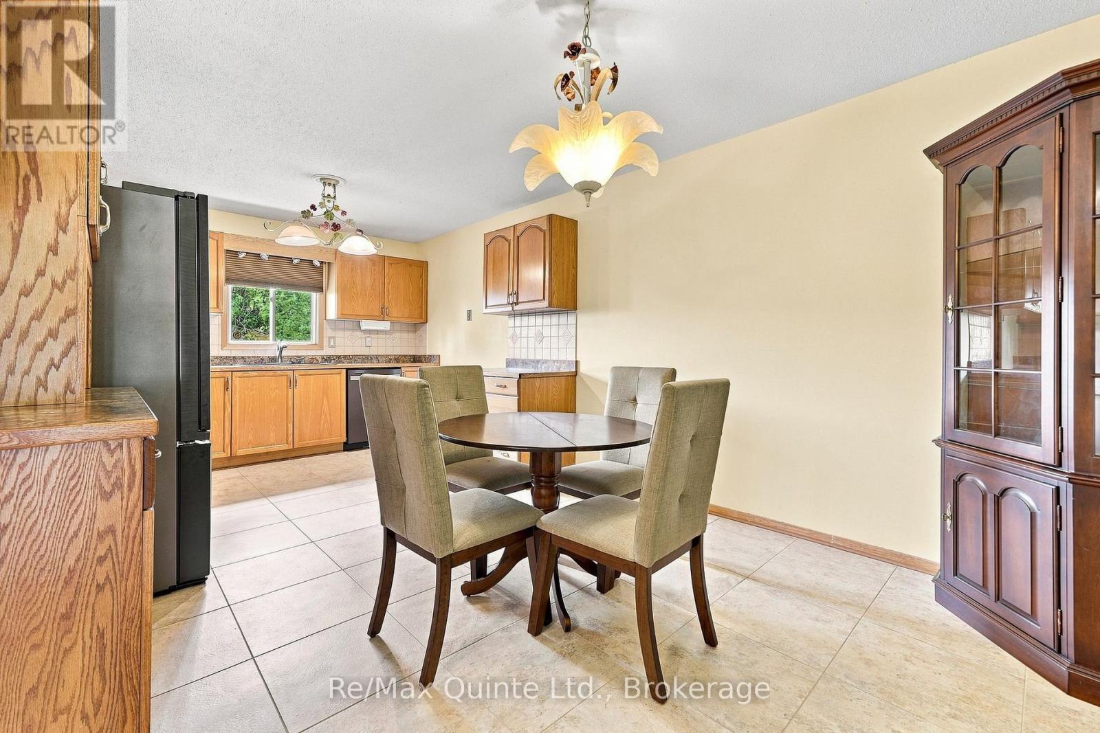 51 Bay Street, Quinte West, Ontario  K8V 1H4 - Photo 10 - X13758912