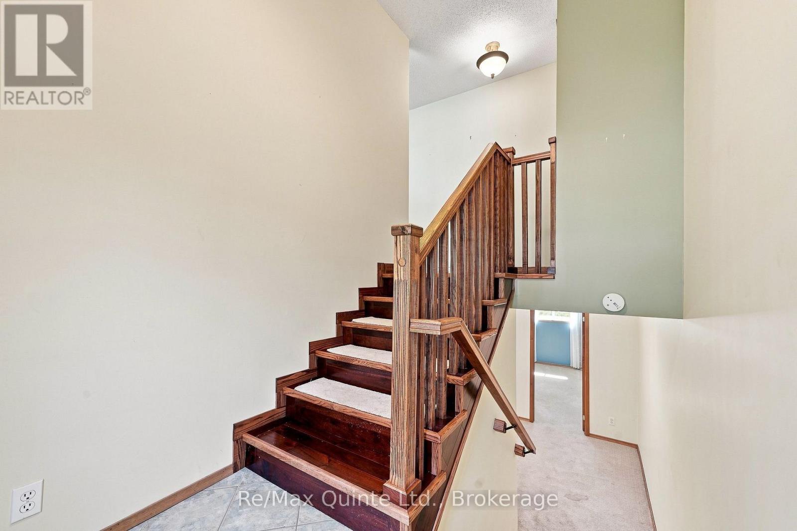51 Bay Street, Quinte West, Ontario  K8V 1H4 - Photo 5 - X13758912