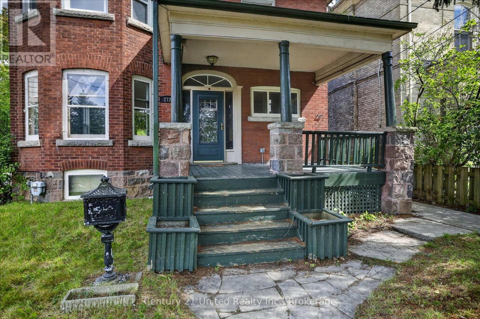 272 Burnham Street, Peterborough, Ontario  K9H 1T3 - Photo 2 - X13759046