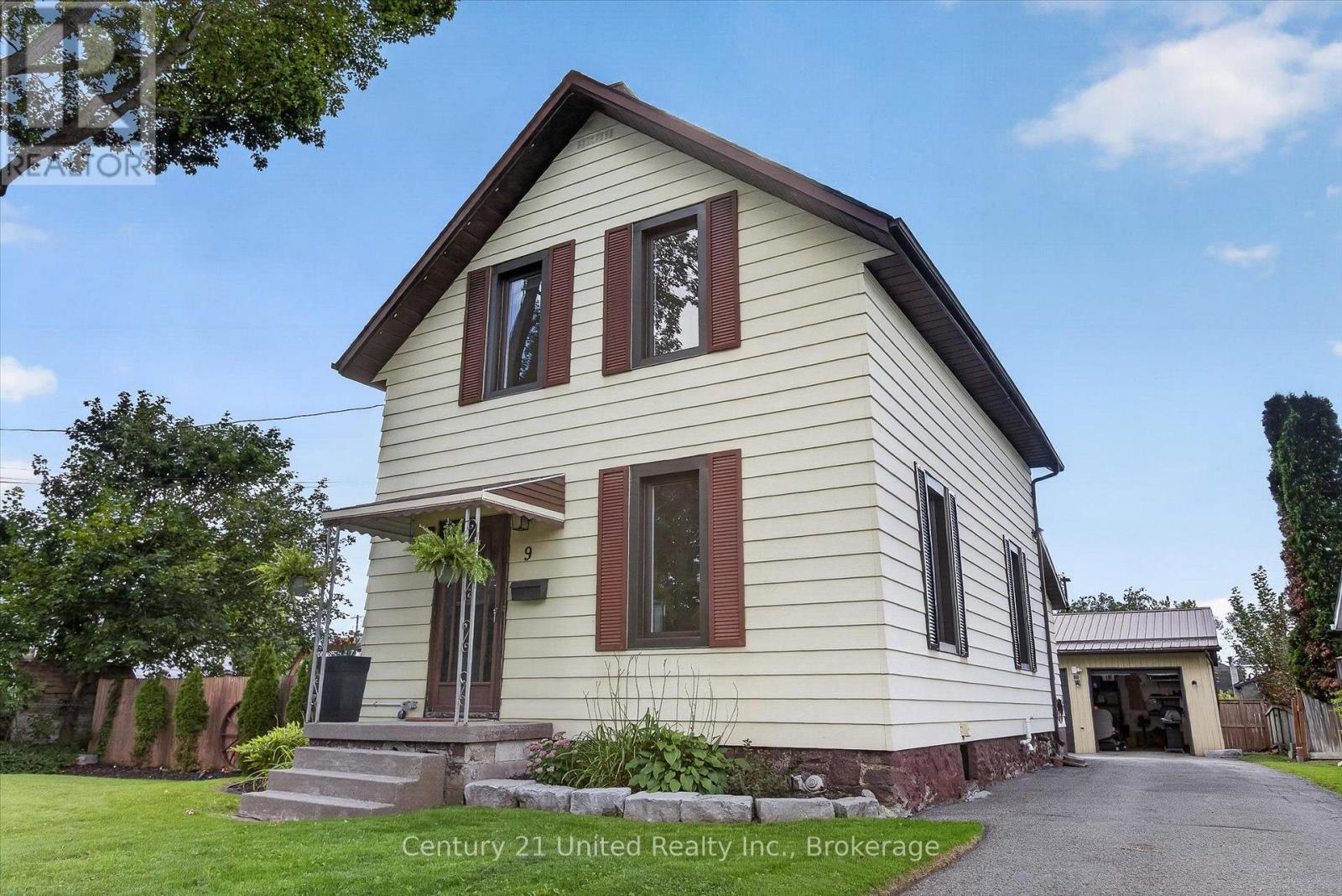 9 CRANDALL STREET, Kawartha Lakes, Ontario