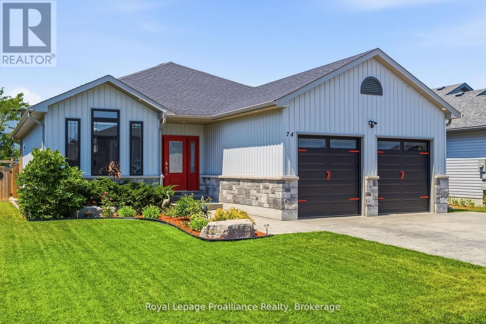 74 Sienna Avenue, Belleville, Ontario  K8P 0E4 - Photo 2 - X13759252