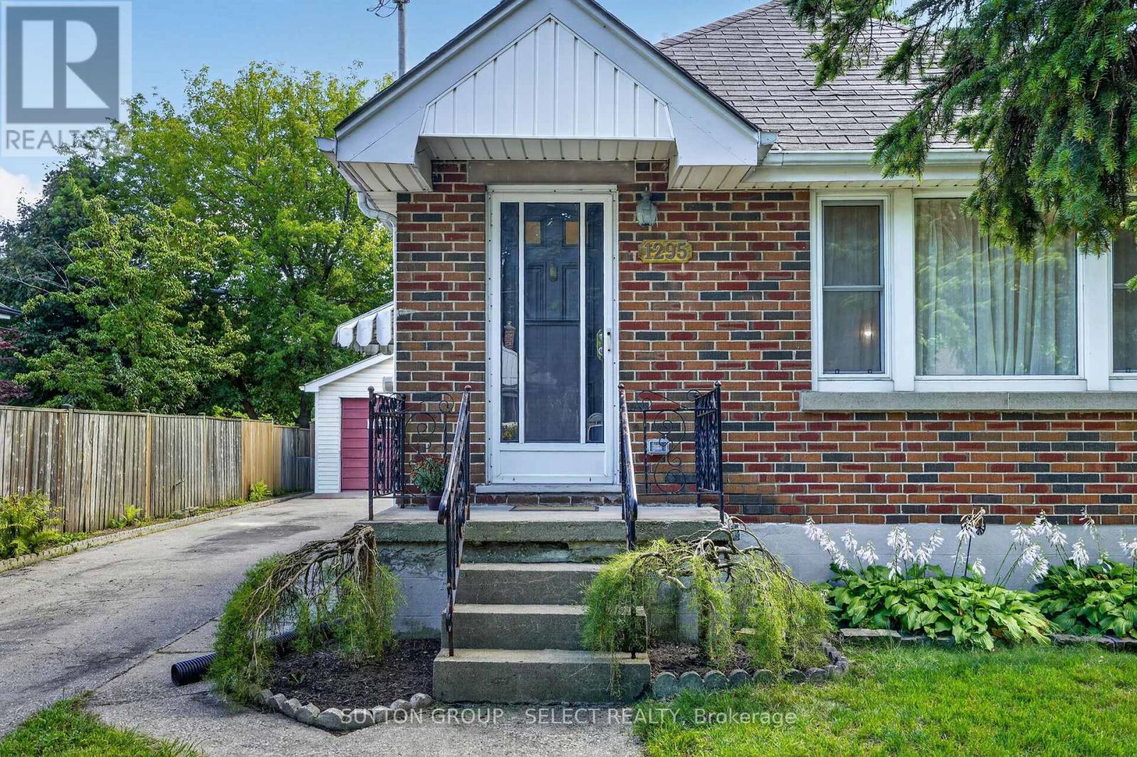 1295 York Street, London East, Ontario  N5W 2V5 - Photo 3 - X13758934