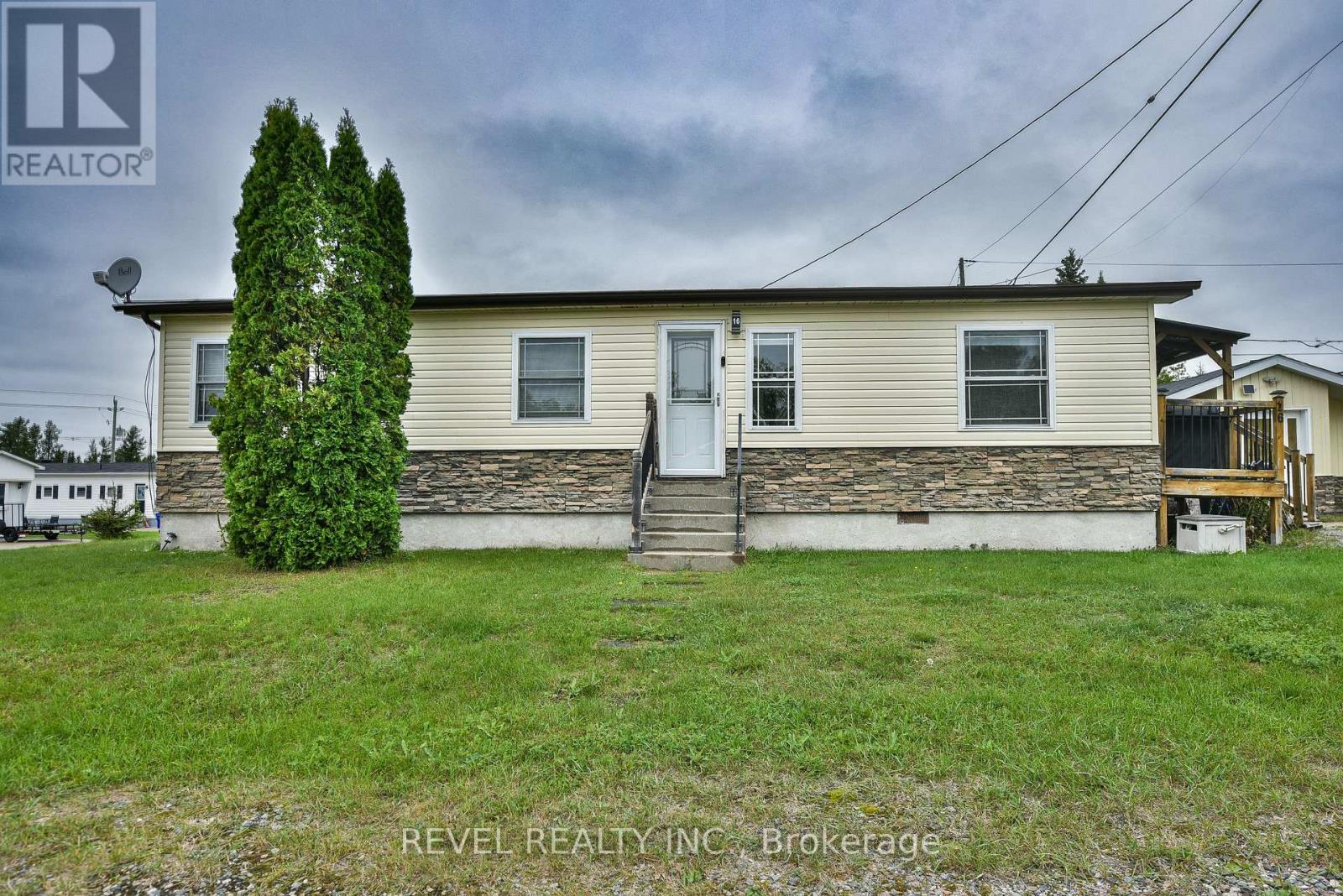 16 FOOTHILLS LANE, Timmins, Ontario
