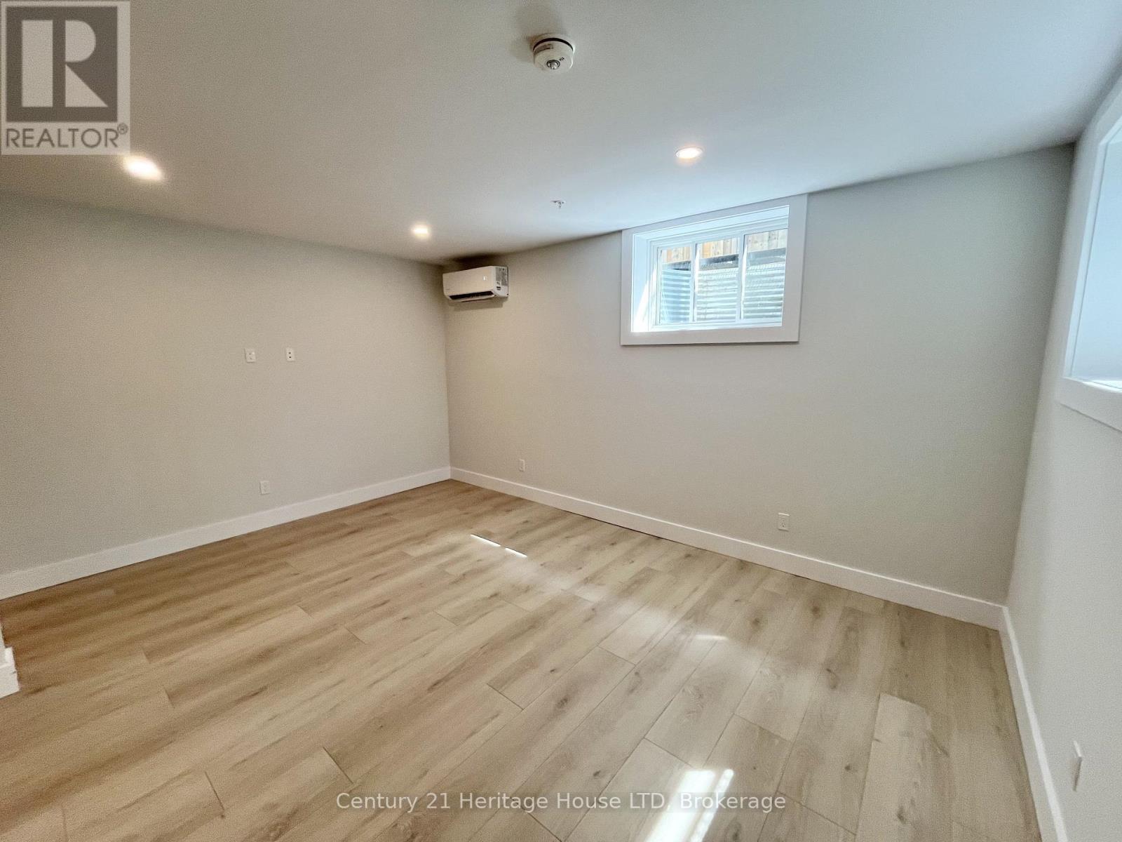 Lower Unit - 99a Moffatt Street, St. Catharines, Ontario  L2P 2L6 - Photo 10 - X13758940