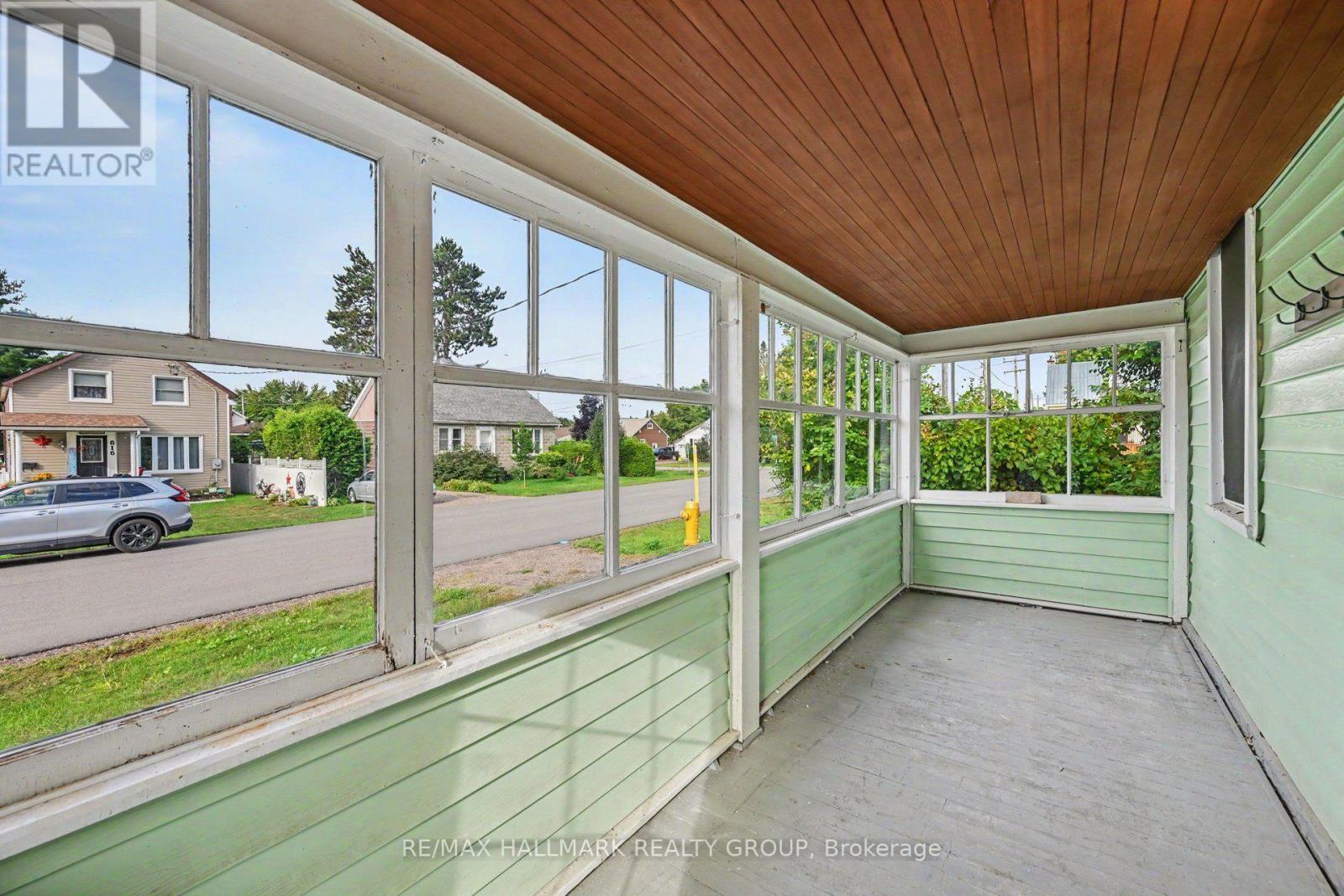617 Roy Street W, Laurentian Valley, Ontario  K8A 6R9 - Photo 3 - X13758968