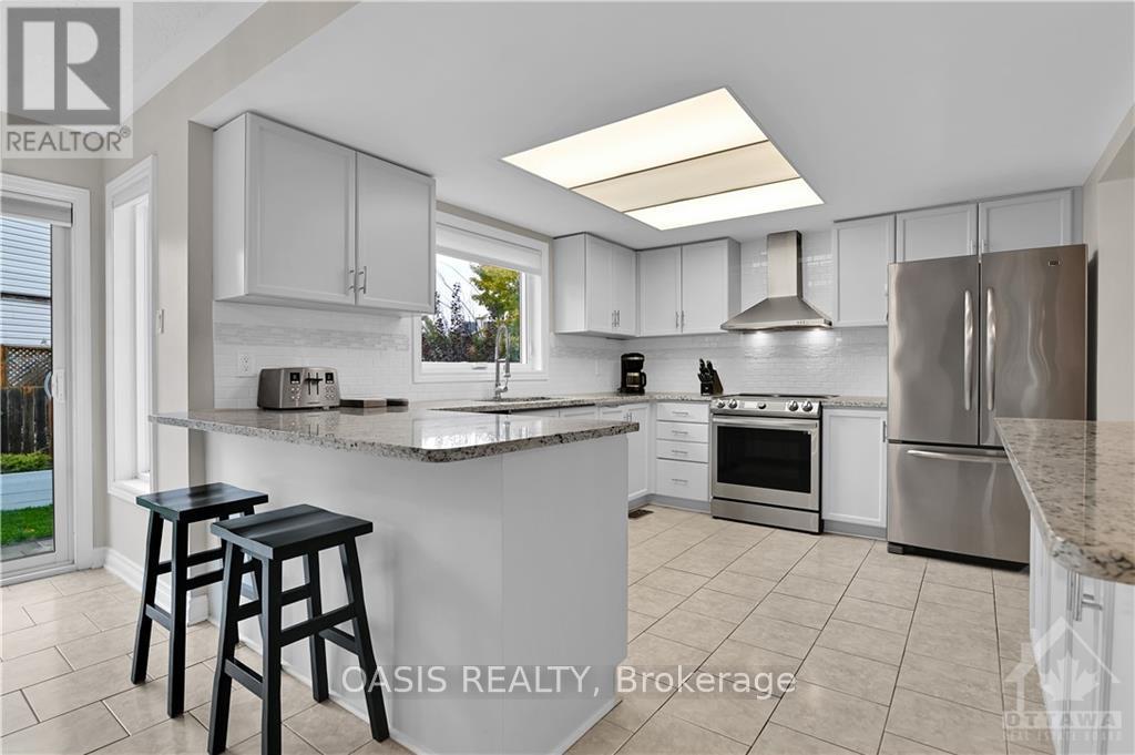 5 Thornhedge Court, Ottawa, Ontario  K1T 3E3 - Photo 6 - X13758974