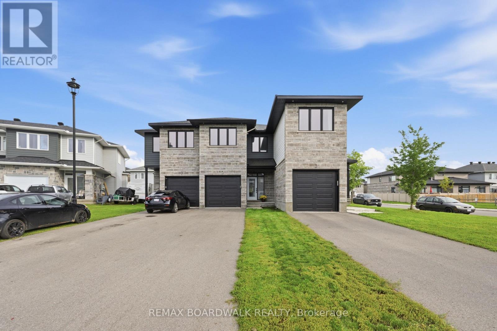 5 Morrall Court, Arnprior, Ontario  K7S 0J4 - Photo 2 - X13758996