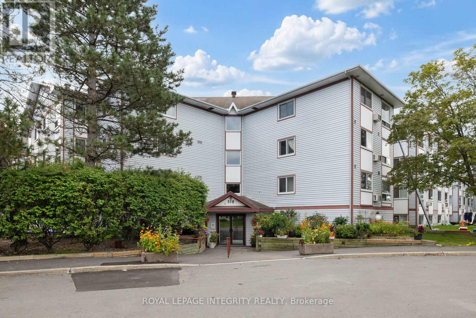 124 - 318 LORRY GREENBERG DRIVE, Ottawa, Ontario