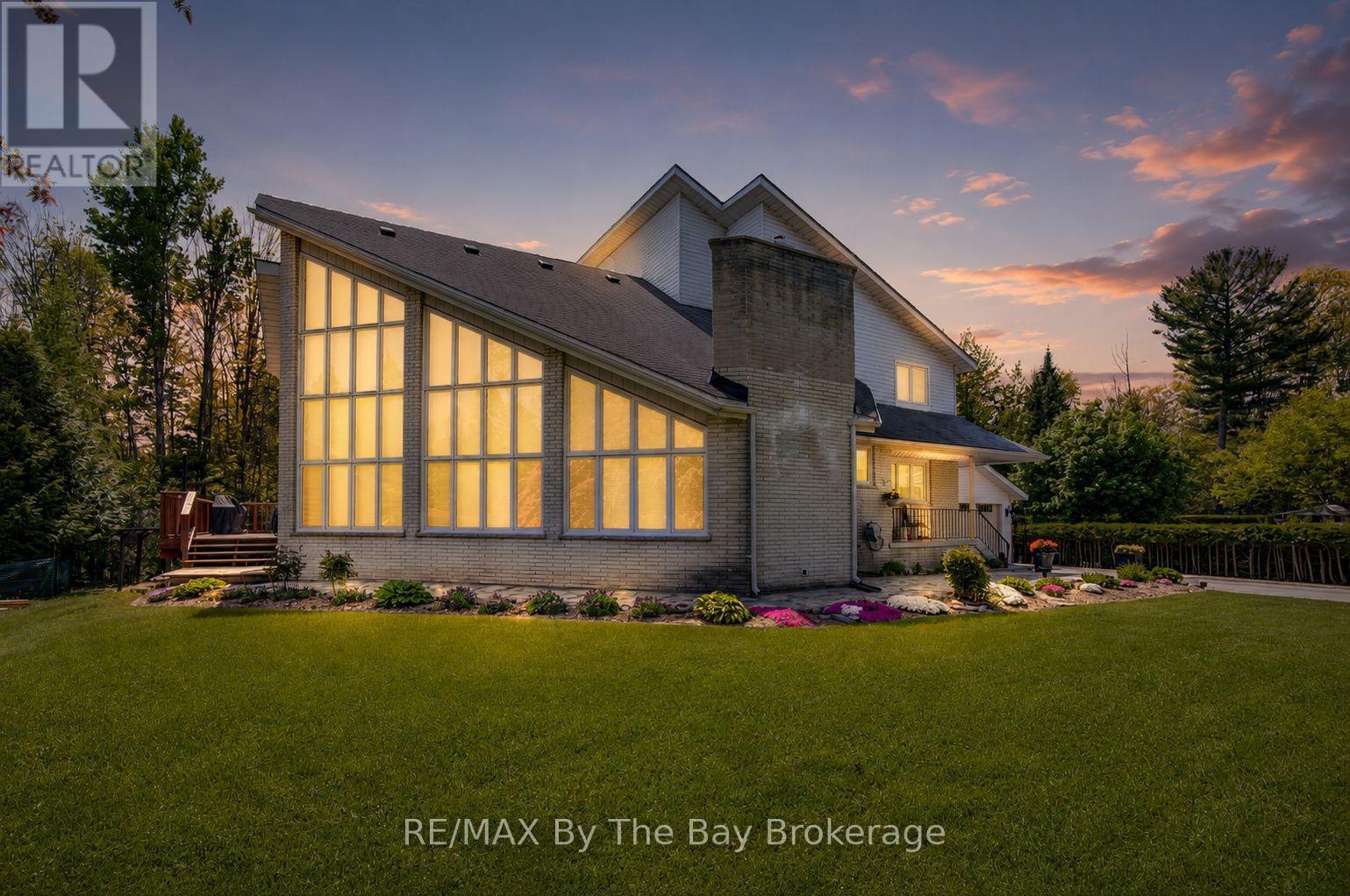 32 Bridlewood Crescent, Wasaga Beach, Ontario  L9Z 1B4 - Photo 1 - S13508386