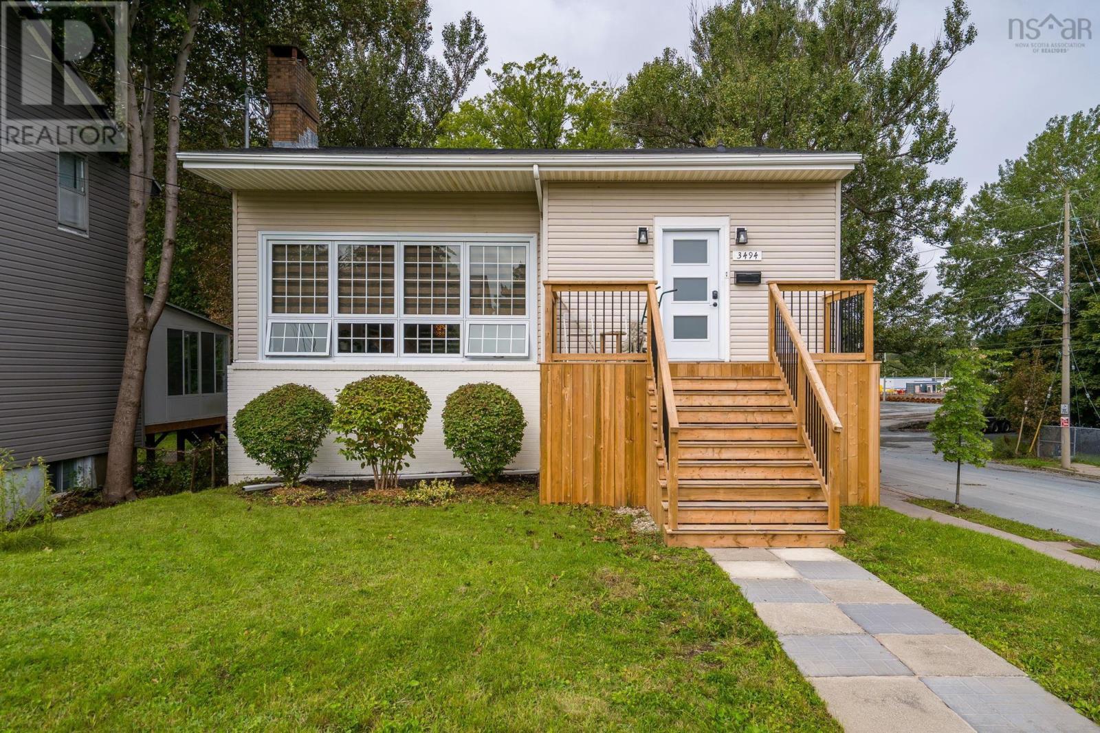 3494 St Andrews Avenue, Halifax, Nova Scotia  B3L 3Y1 - Photo 1 - 202622749