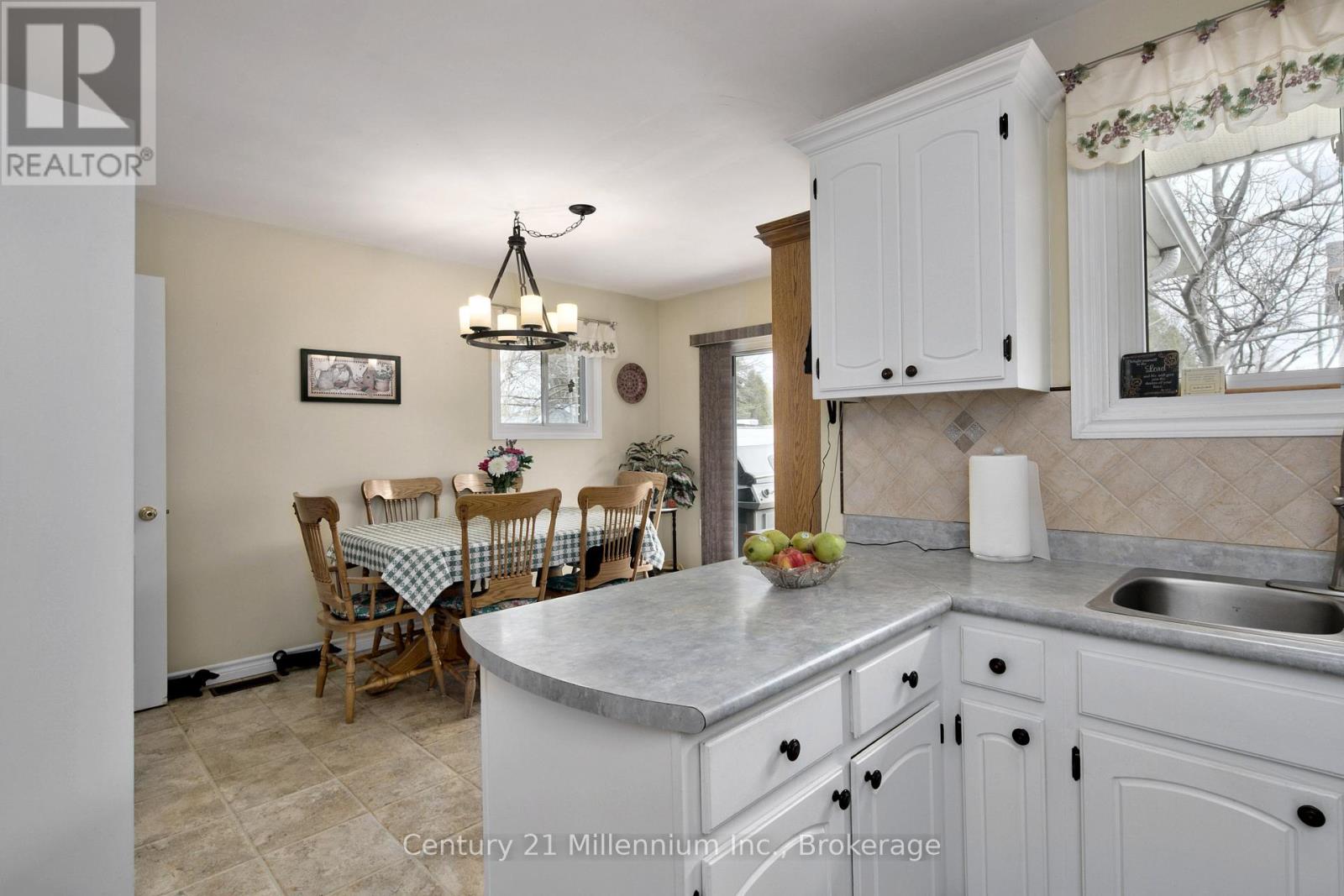 67 East Street E, Collingwood, Ontario  L9Y 3W7 - Photo 11 - S13759122