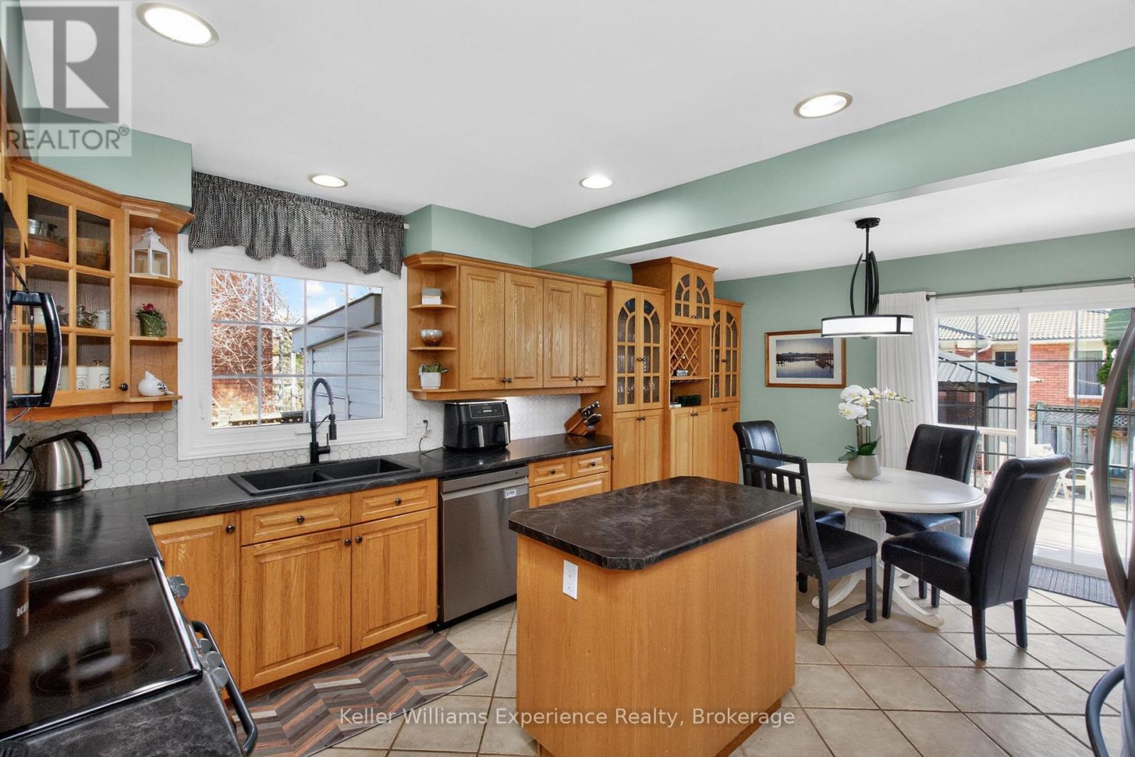 933 Playfair Road, Midland, Ontario  L4R 4X9 - Photo 15 - S13759176