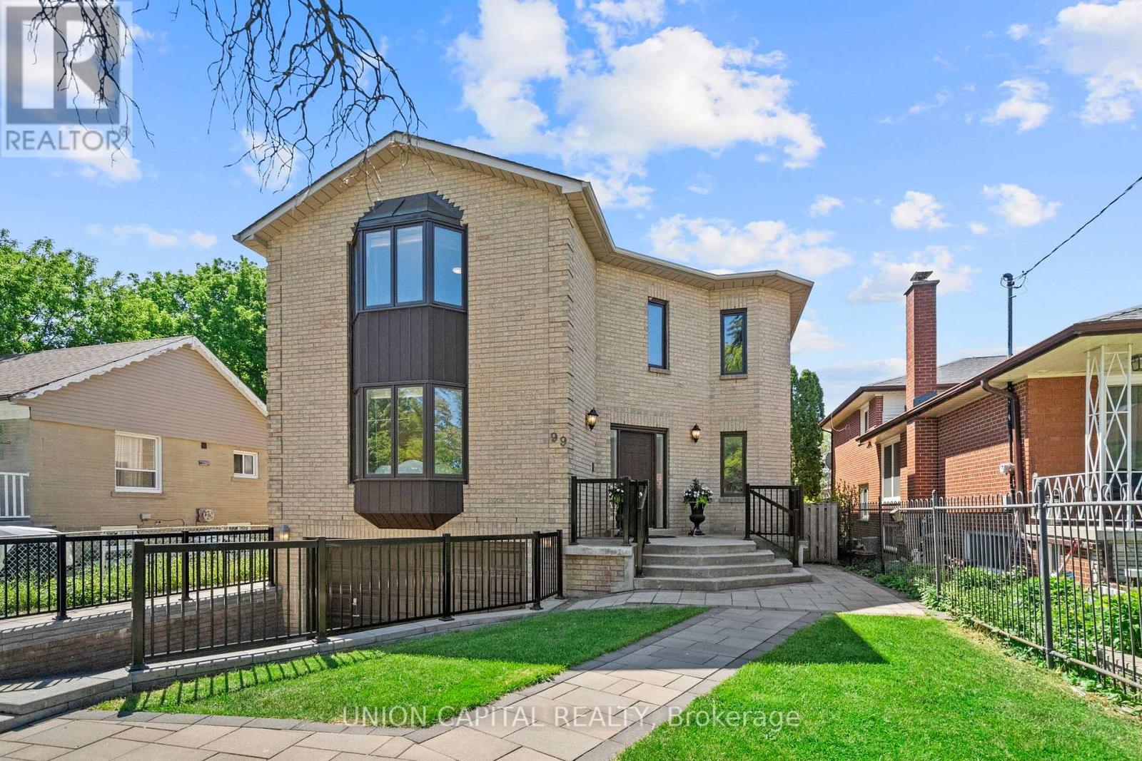 99 Abitibi Avenue, Toronto, Ontario  M2M 2V5 - Photo 2 - C13758826