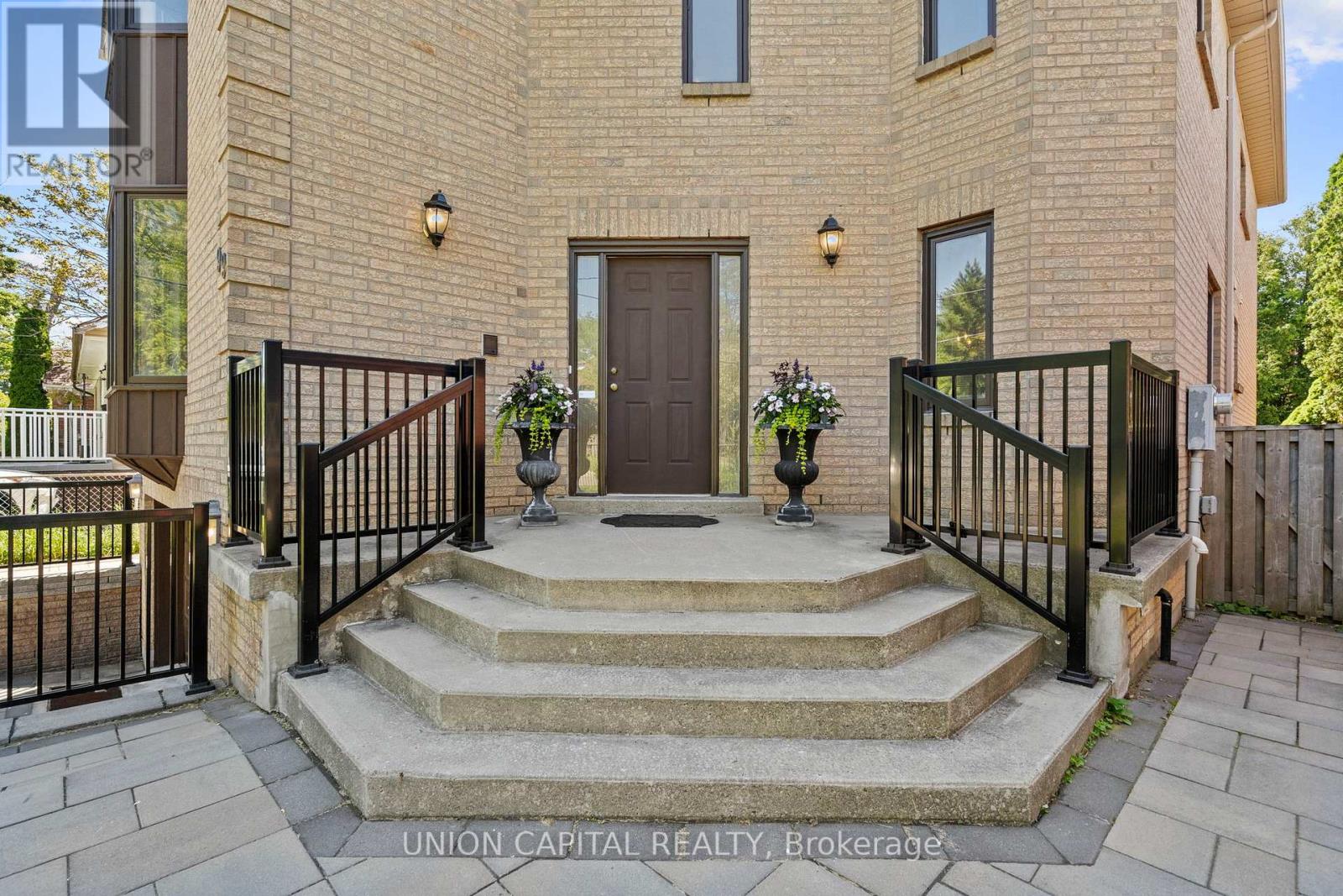 99 Abitibi Avenue, Toronto, Ontario  M2M 2V5 - Photo 3 - C13758826
