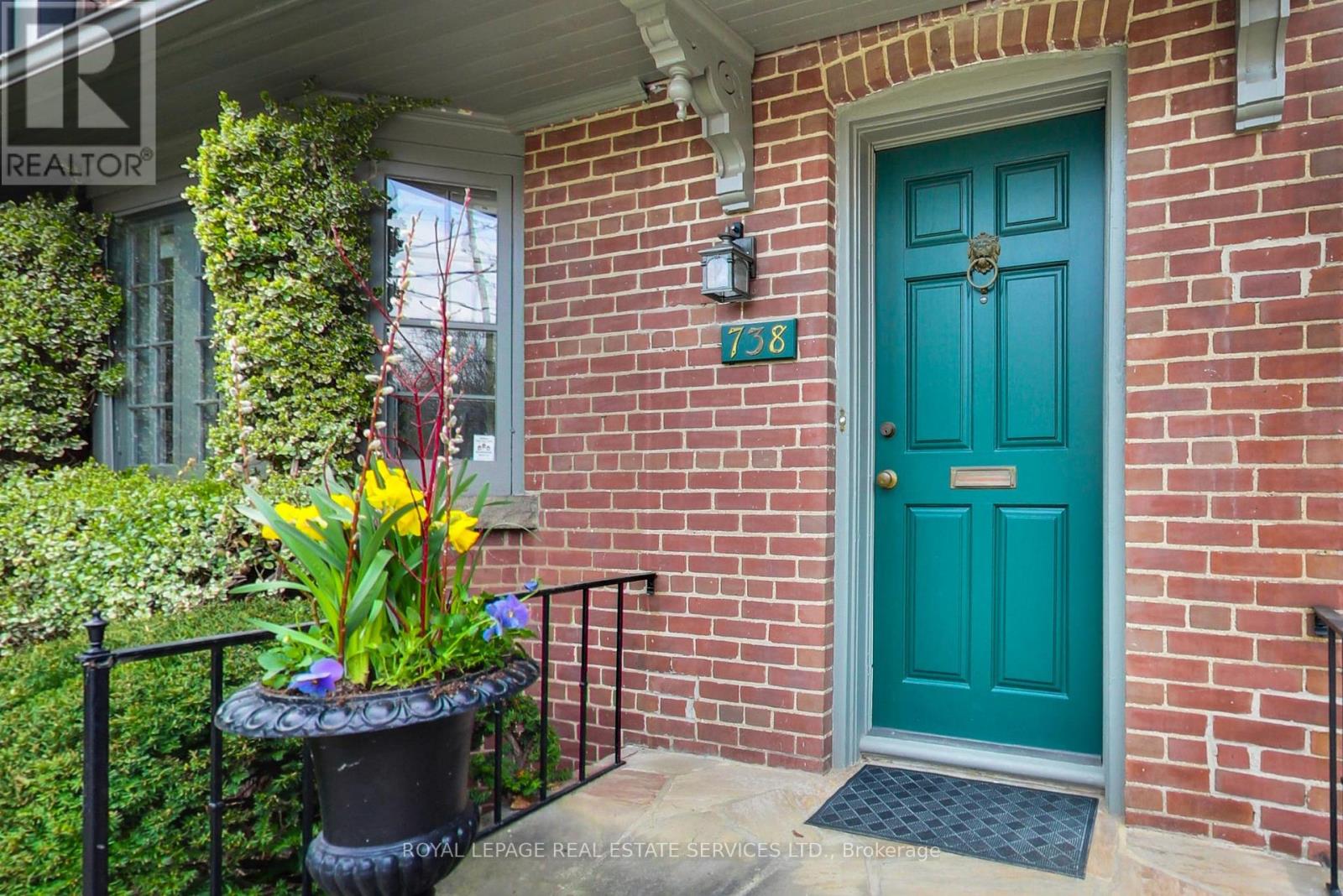 738 Huron Street, Toronto, Ontario  M4V 2W3 - Photo 2 - C13758844