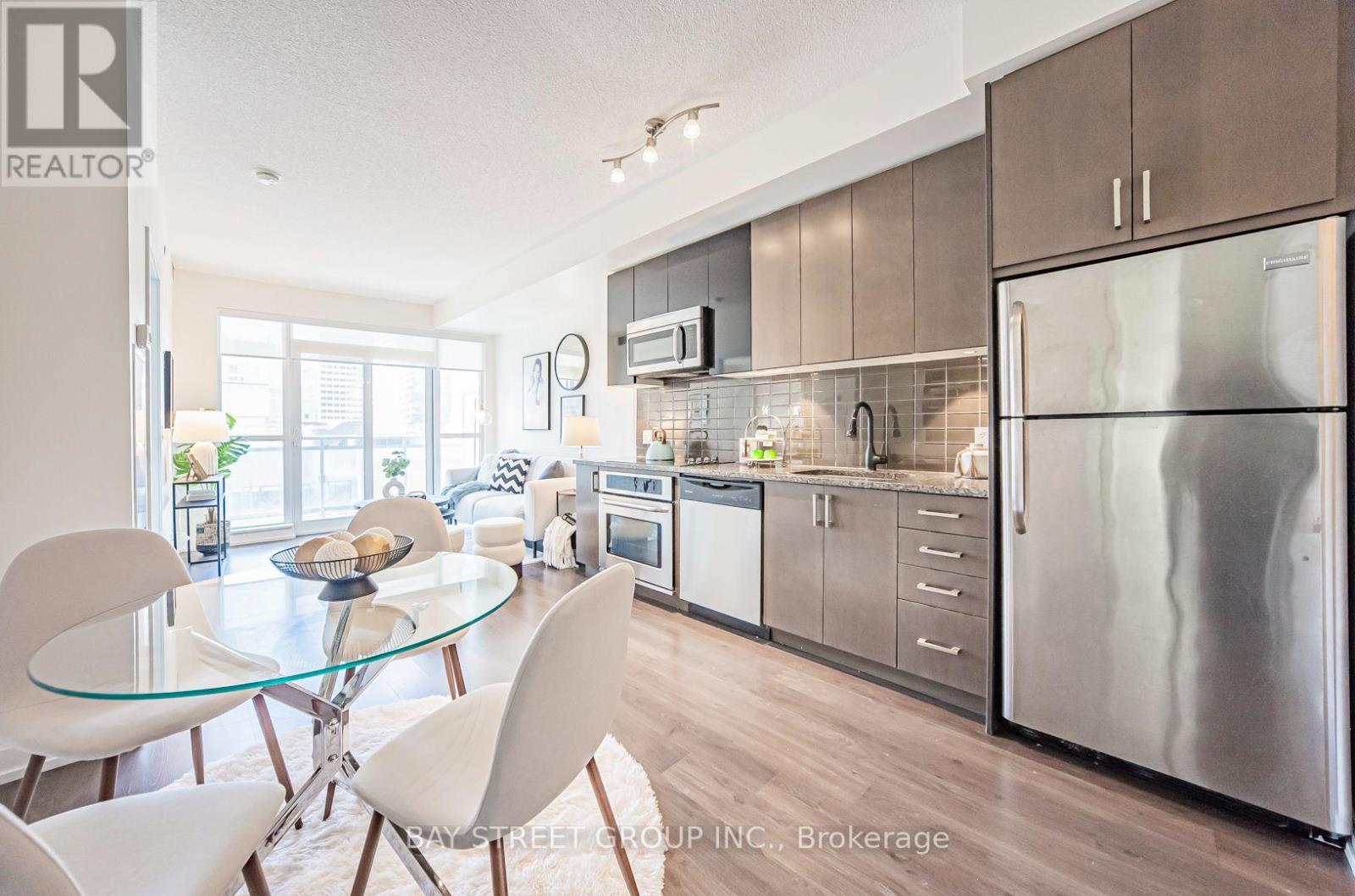 801 - 89 Dunfield Avenue, Toronto, Ontario  M4S 0A4 - Photo 6 - C13758930