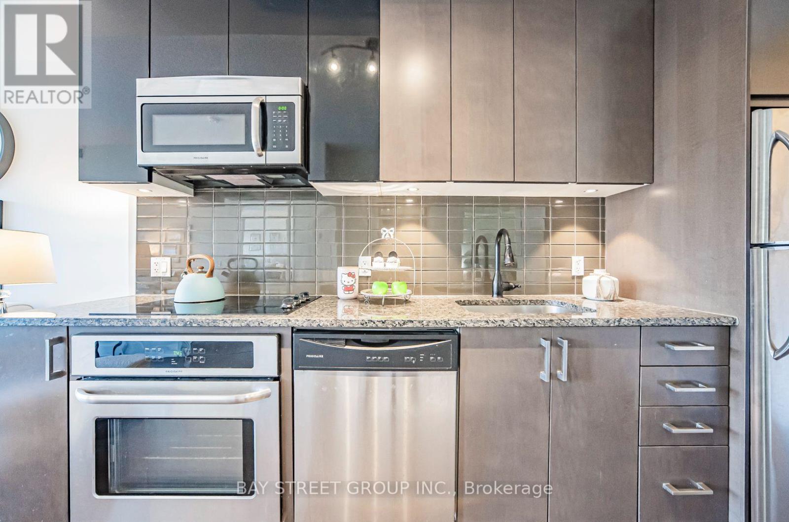 801 - 89 Dunfield Avenue, Toronto, Ontario  M4S 0A4 - Photo 9 - C13758930