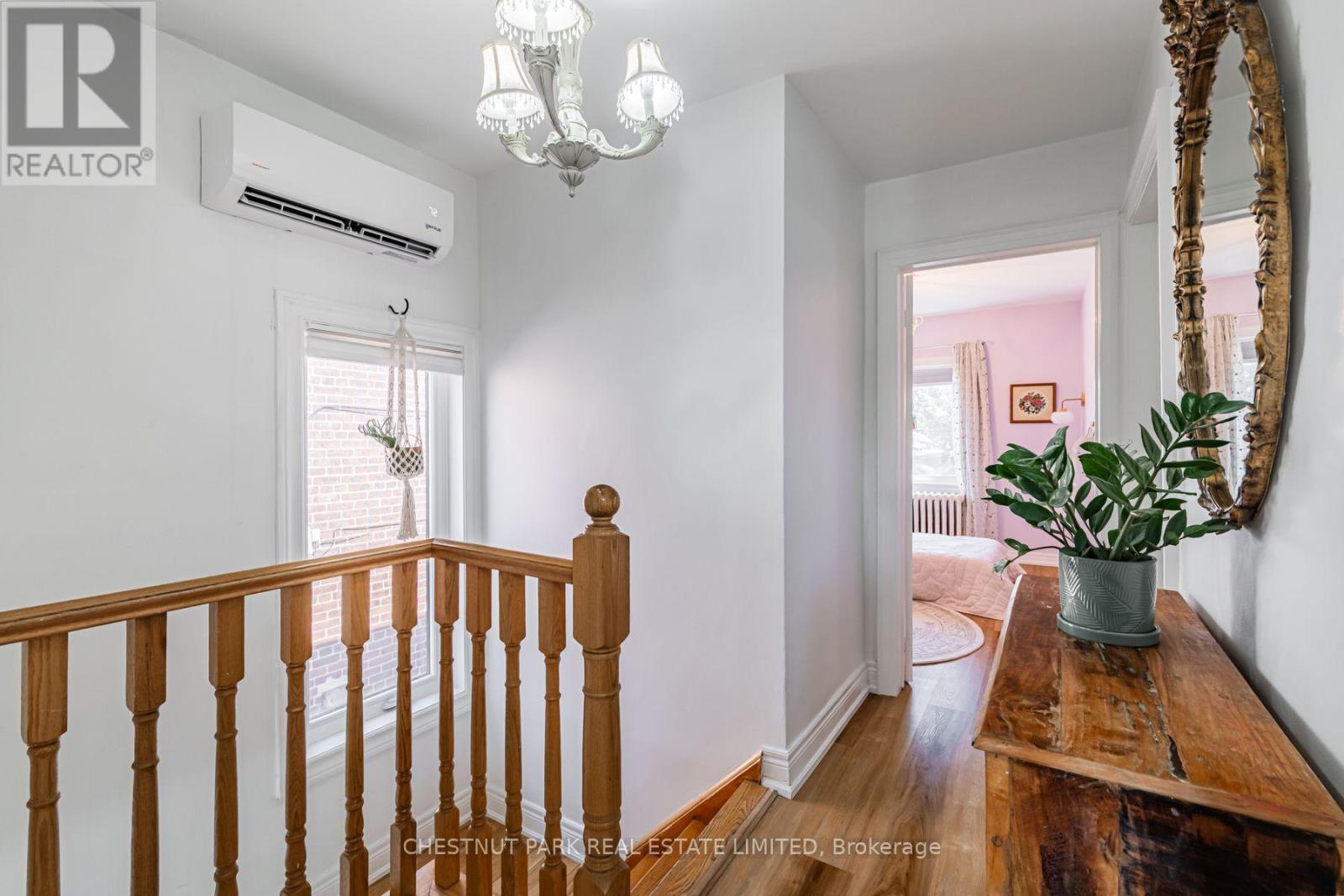 465 Oakwood Avenue, Toronto, Ontario  M6E 2W4 - Photo 21 - C13758988