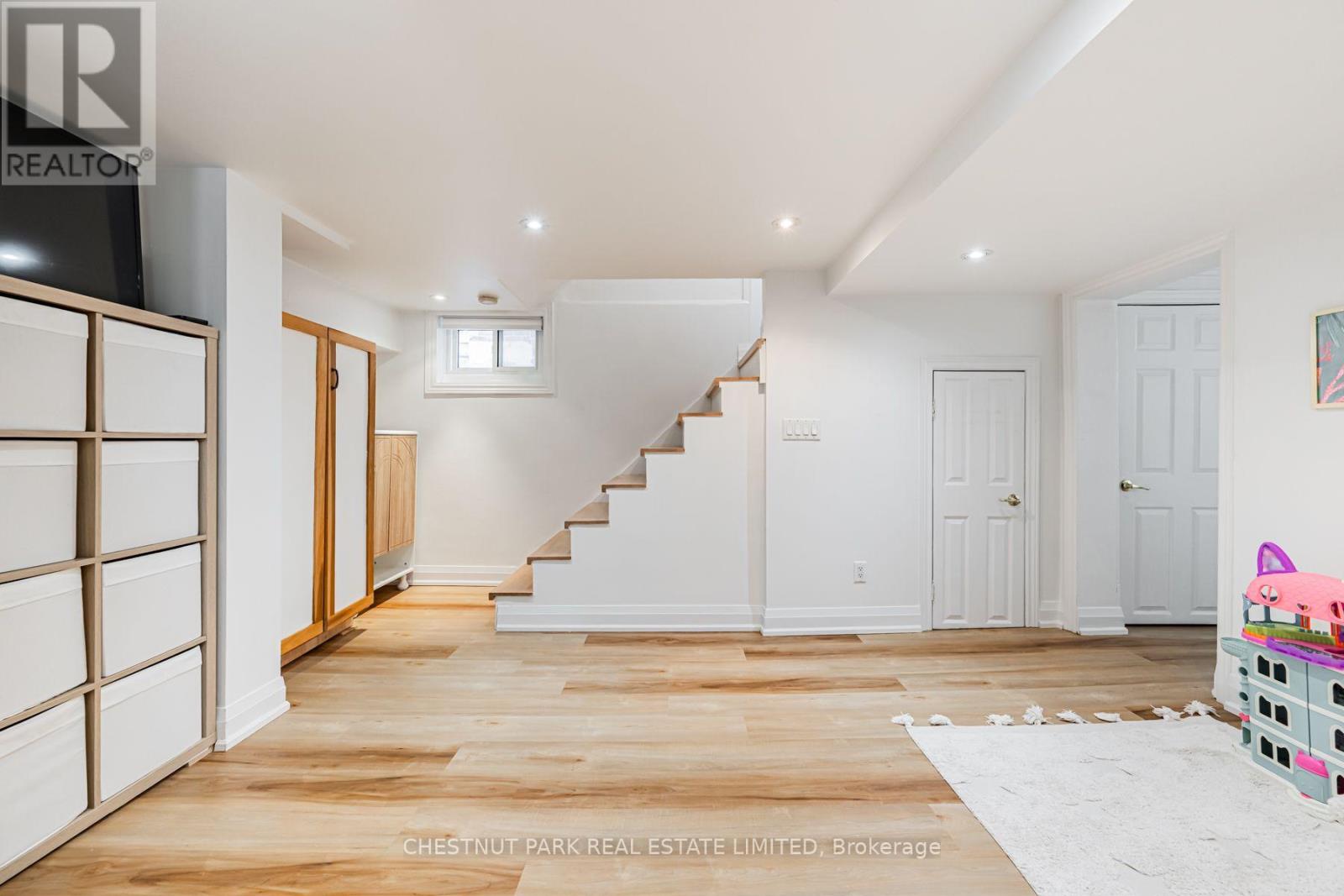 465 Oakwood Avenue, Toronto, Ontario  M6E 2W4 - Photo 31 - C13758988