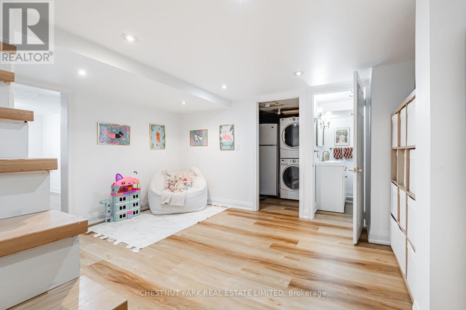 465 Oakwood Avenue, Toronto, Ontario  M6E 2W4 - Photo 32 - C13758988