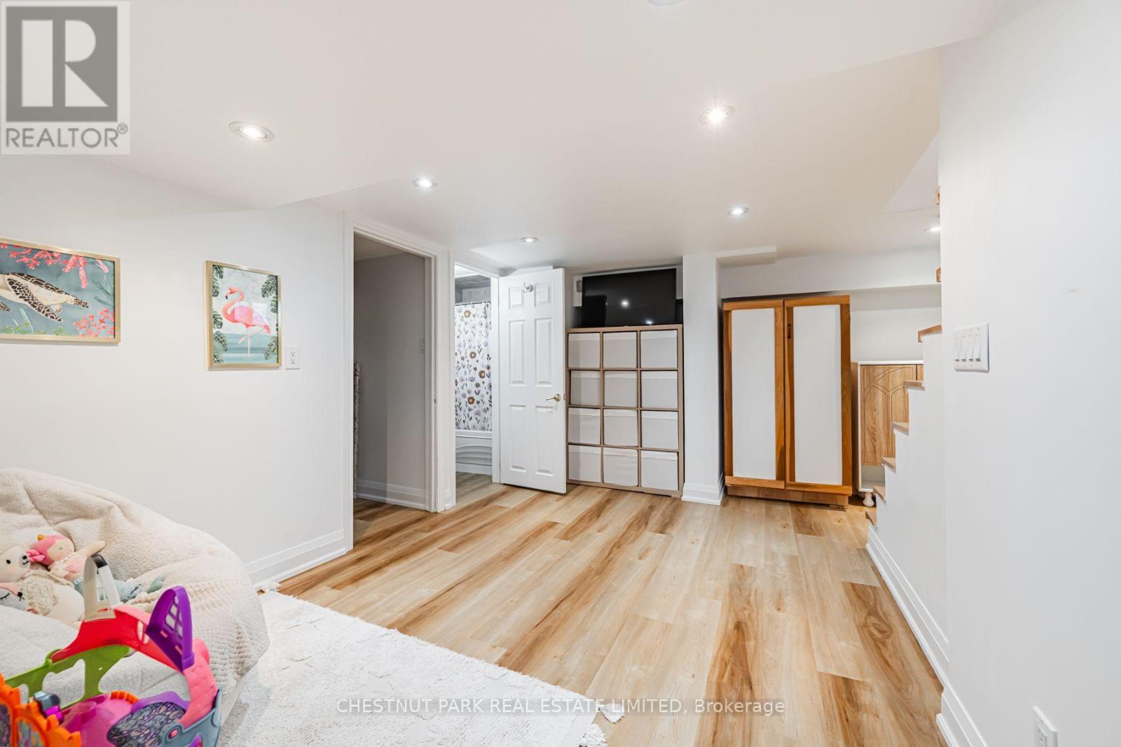 465 Oakwood Avenue, Toronto, Ontario  M6E 2W4 - Photo 33 - C13758988