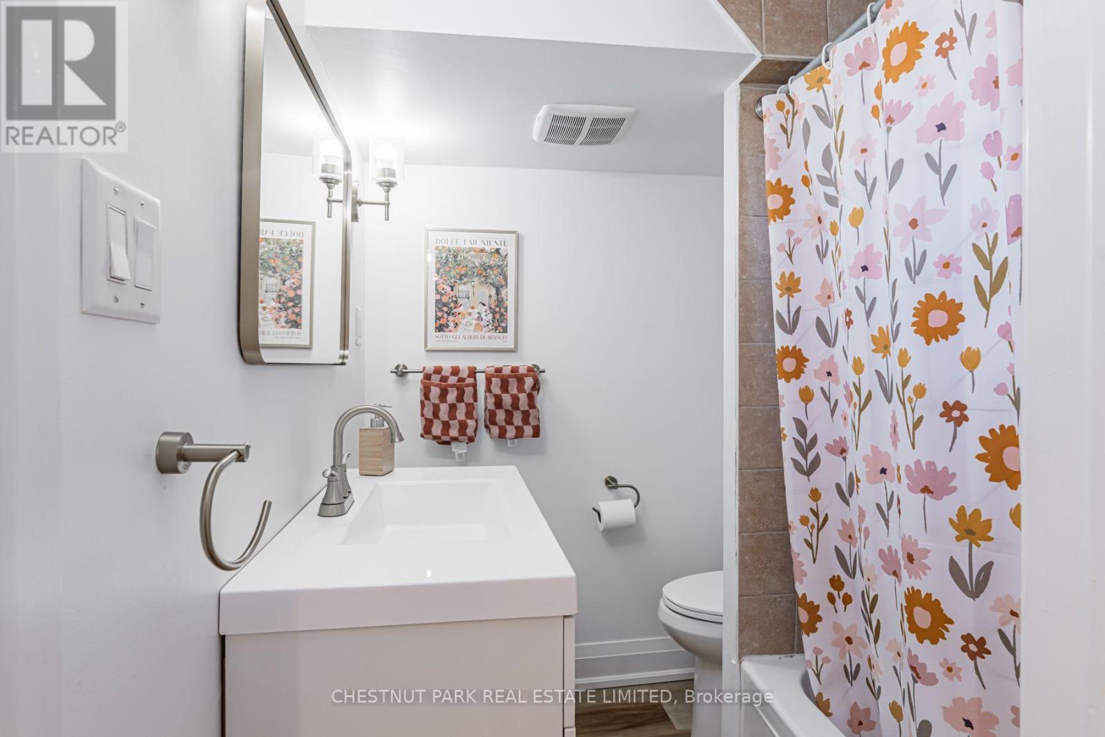 465 Oakwood Avenue, Toronto, Ontario  M6E 2W4 - Photo 34 - C13758988