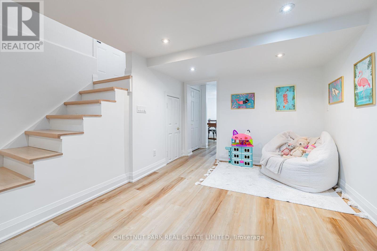 465 Oakwood Avenue, Toronto, Ontario  M6E 2W4 - Photo 35 - C13758988