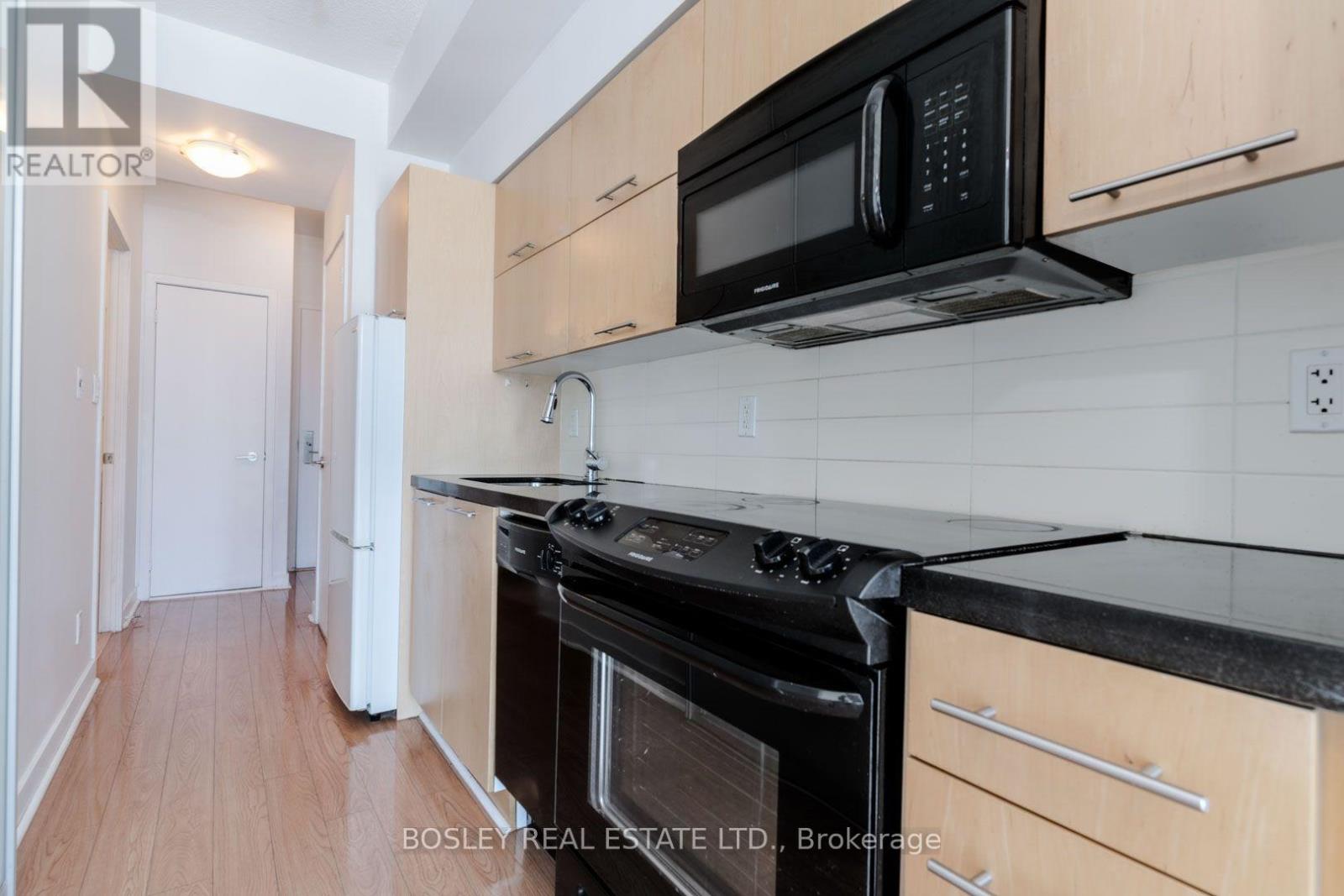 1302 - 126 Simcoe Street, Toronto, Ontario  M5H 4E6 - Photo 15 - C13759022