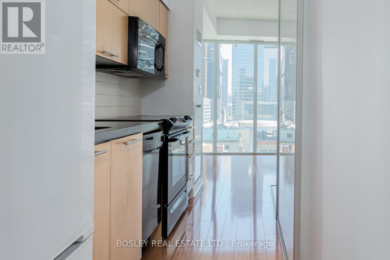 1302 - 126 Simcoe Street, Toronto, Ontario  M5H 4E6 - Photo 16 - C13759022