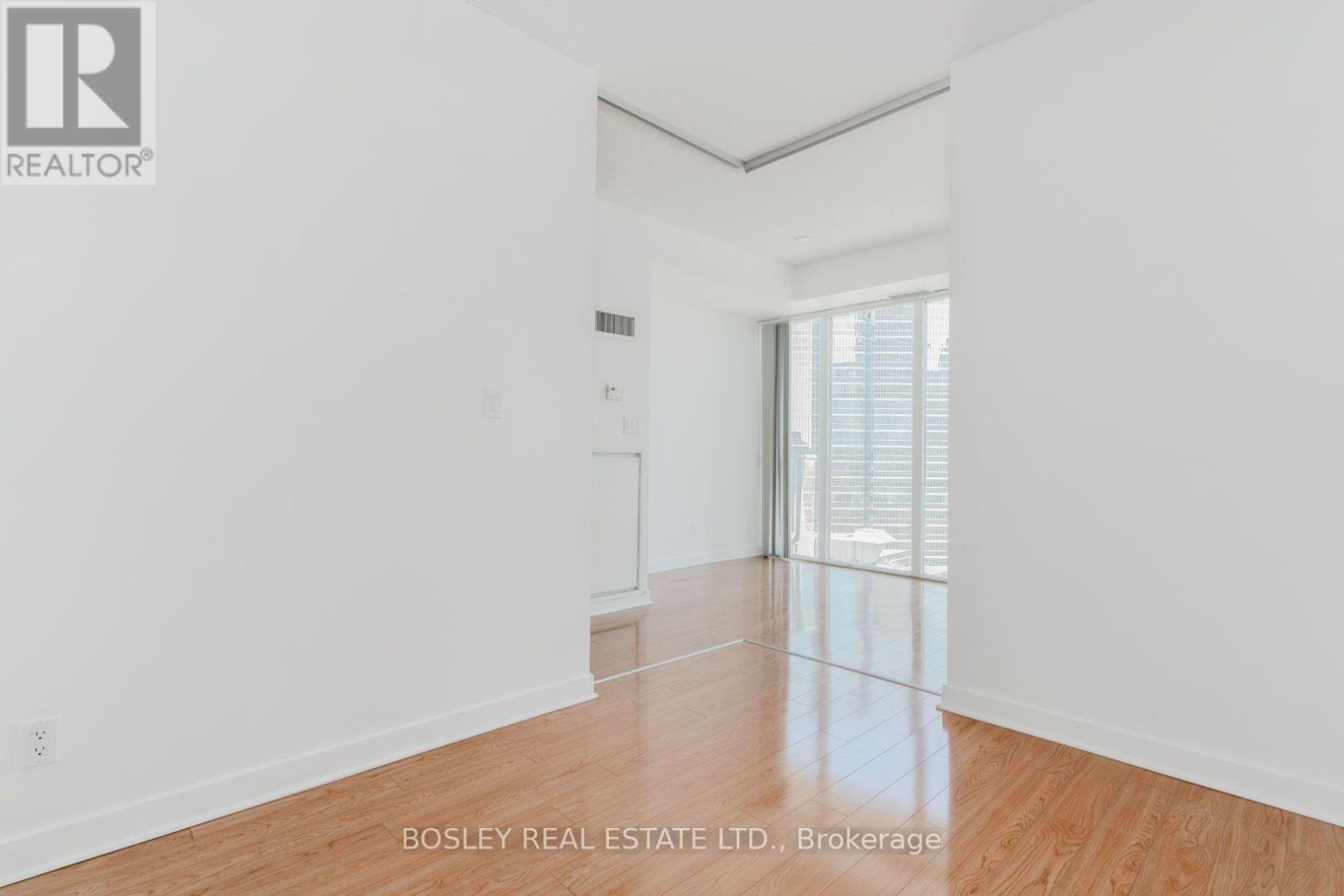 1302 - 126 Simcoe Street, Toronto, Ontario  M5H 4E6 - Photo 9 - C13759022
