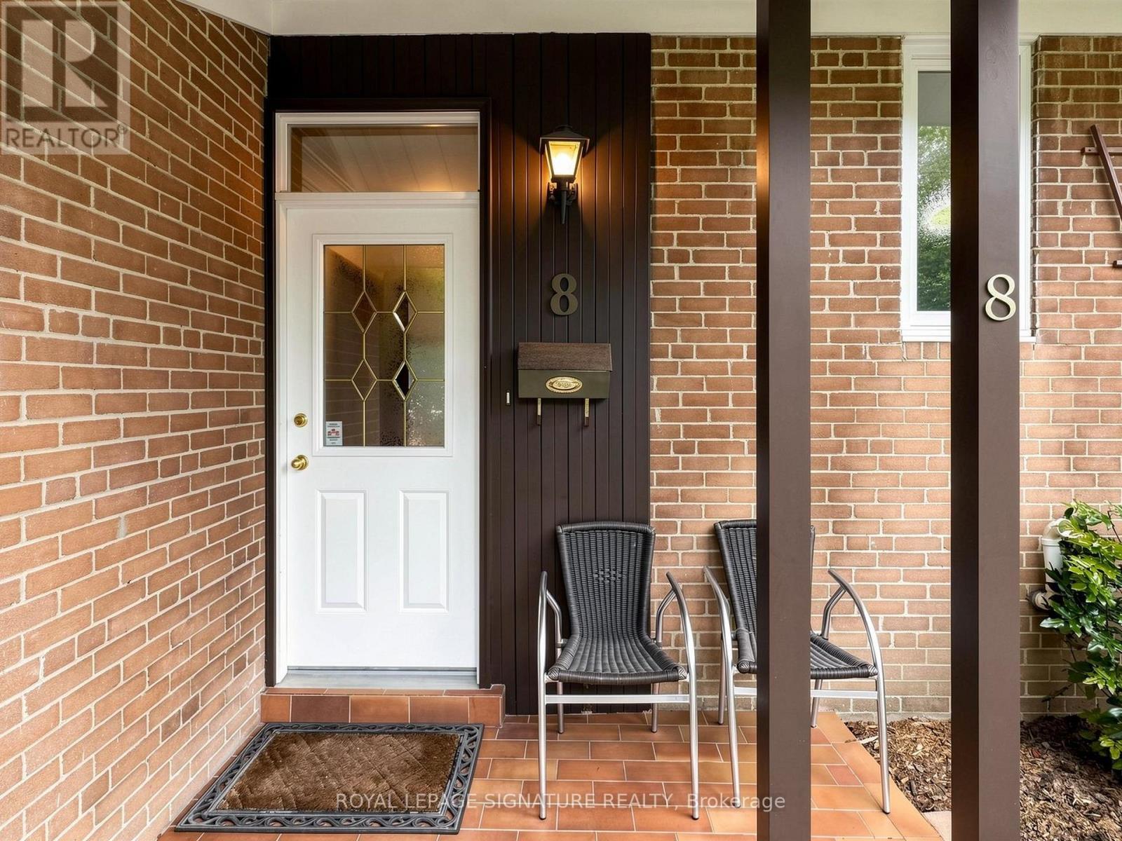 8 Ternhill Crescent, Toronto, Ontario  M3C 2E5 - Photo 3 - C13759110