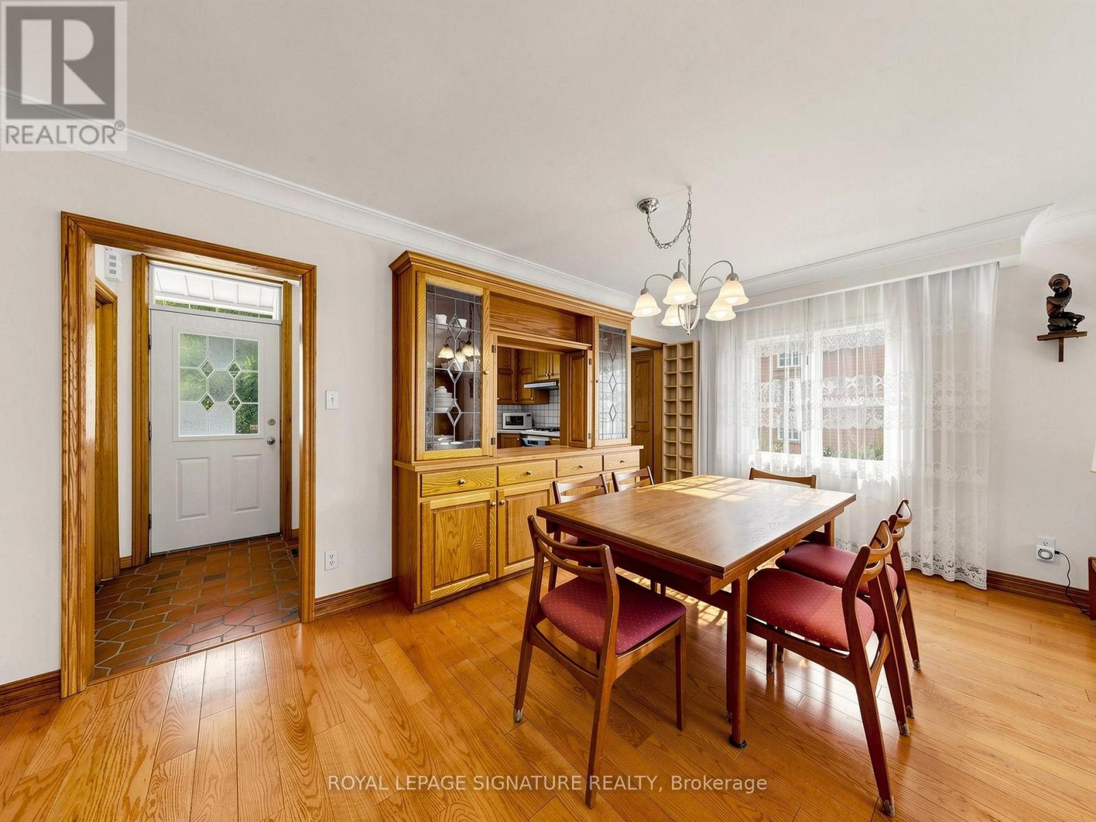 8 Ternhill Crescent, Toronto, Ontario  M3C 2E5 - Photo 9 - C13759110