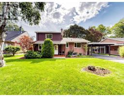 8 TERNHILL CRESCENT, Toronto, Ontario