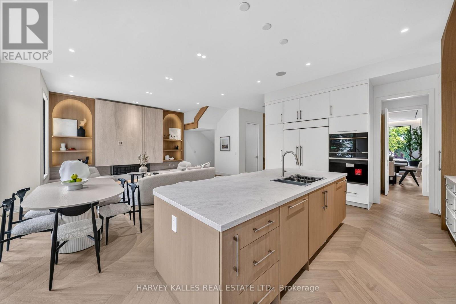 451 Cranbrooke Avenue, Toronto, Ontario  M5M 1N6 - Photo 11 - C13759126