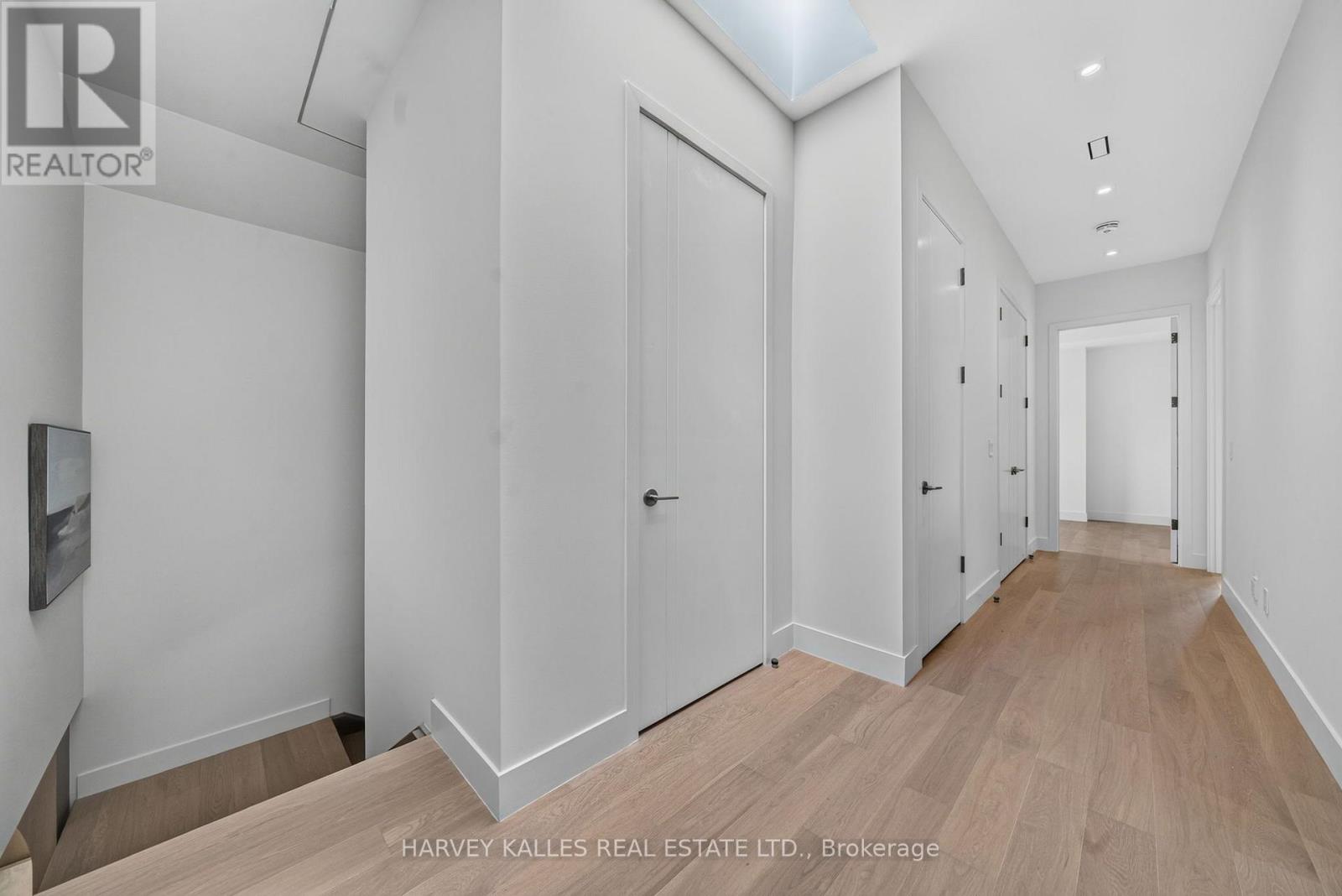451 Cranbrooke Avenue, Toronto, Ontario  M5M 1N6 - Photo 15 - C13759126