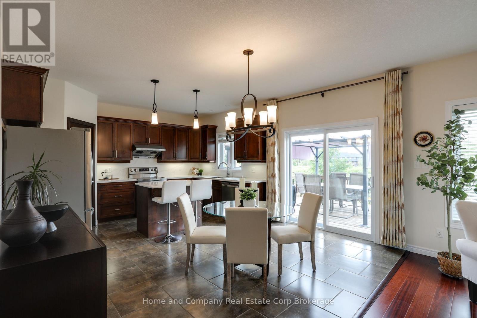 37 Thomas Street, Stratford, Ontario N5A 0B9 - Photo 12 - X13758902