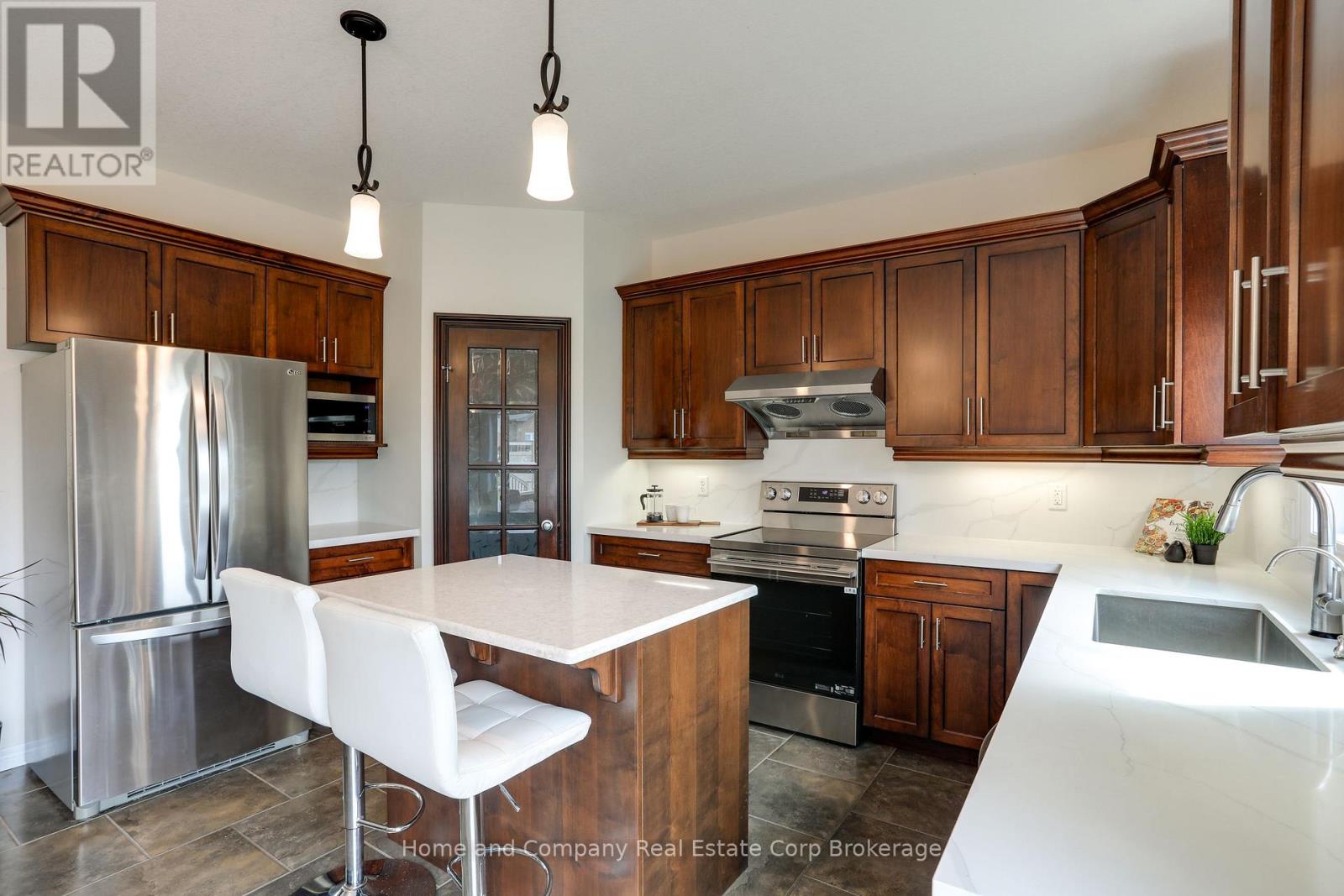 37 Thomas Street, Stratford, Ontario N5A 0B9 - Photo 14 - X13758902