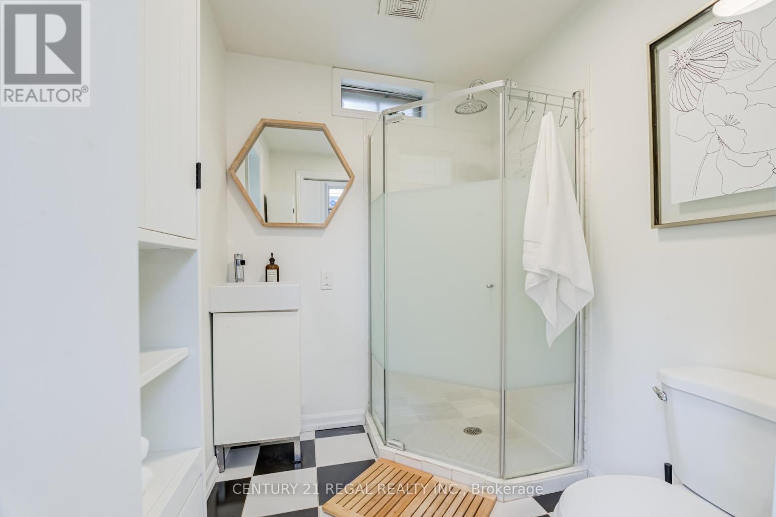 213 Boulton Avenue, Toronto, Ontario  M4M 2J8 - Photo 20 - E13758852