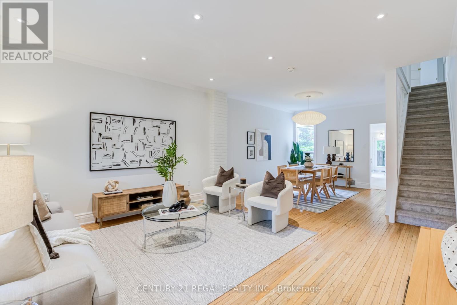 213 Boulton Avenue, Toronto, Ontario  M4M 2J8 - Photo 6 - E13758852