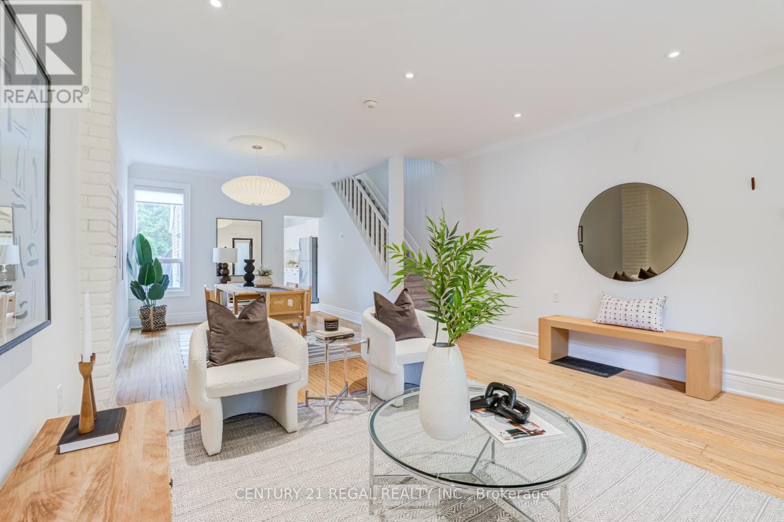 213 Boulton Avenue, Toronto, Ontario  M4M 2J8 - Photo 8 - E13758852